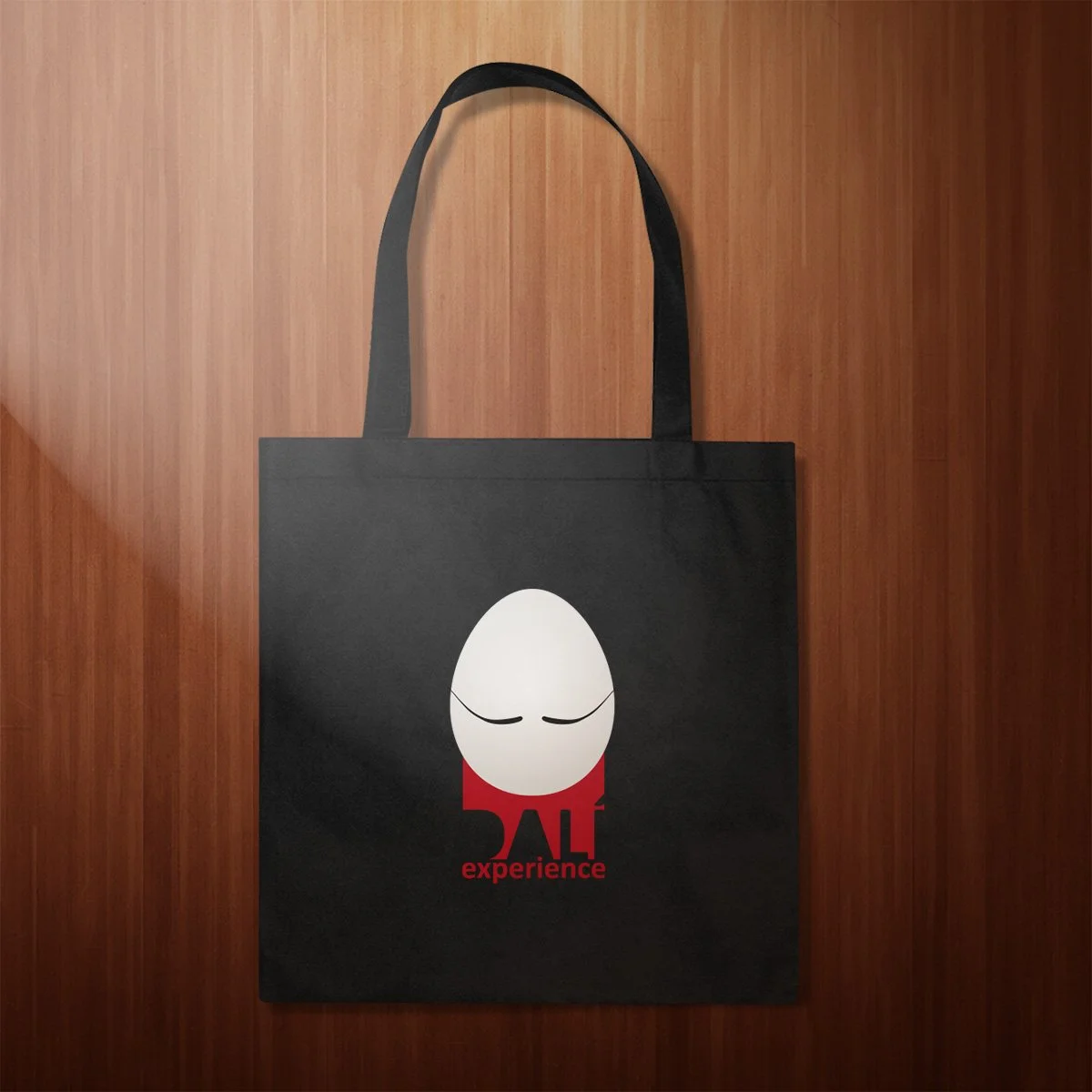 borsa nera uovo e rosso.jpg
