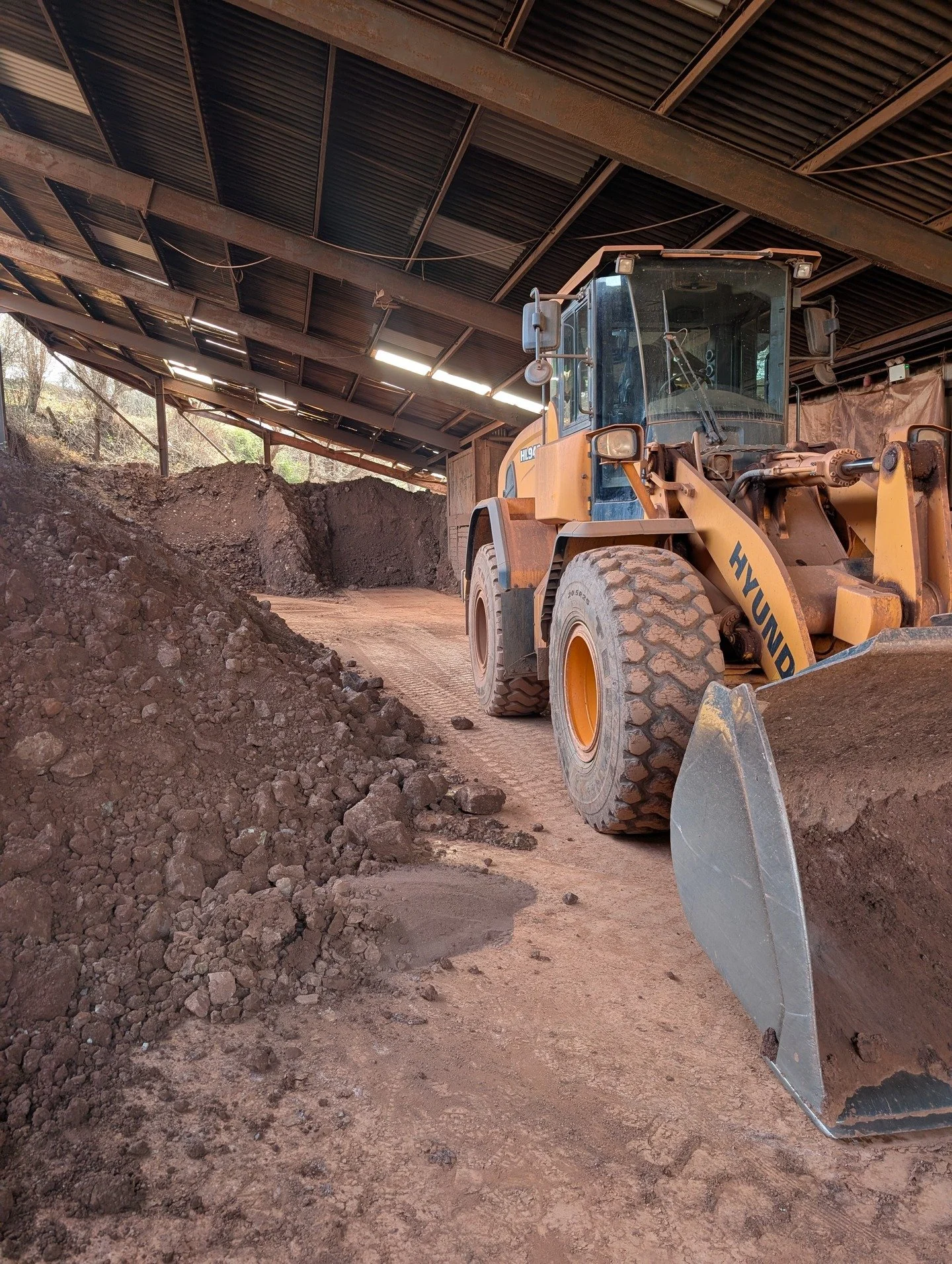 Great CPD visit yesterday to @ketleybrick @dreadnought.tiles 🧱

It was fantastic to see the full manufacturing process up close, from raw clay preparation through to shaping and firing of both standard and bespoke products. It&rsquo;s one thing spec