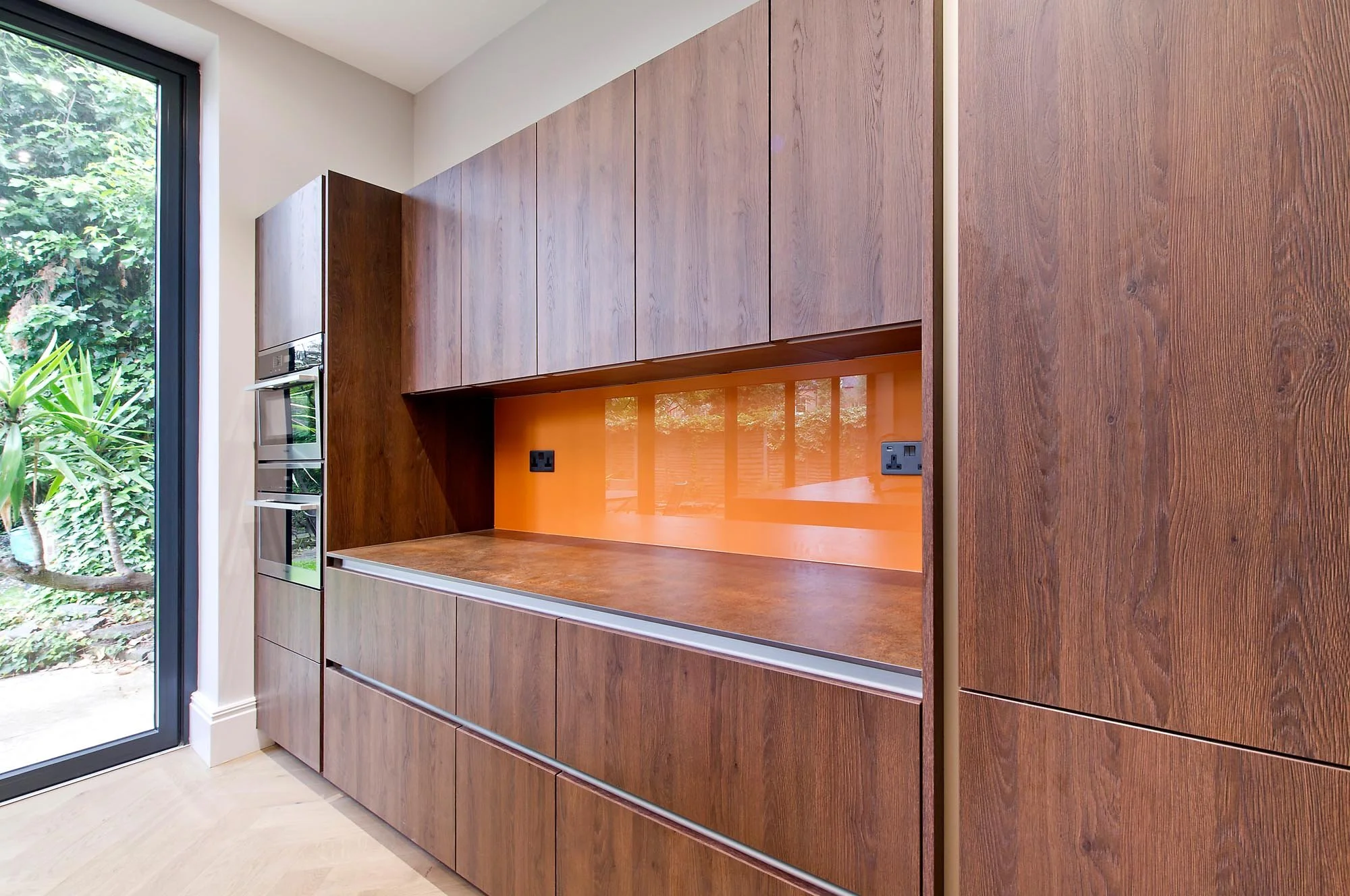 Extra thin worktop