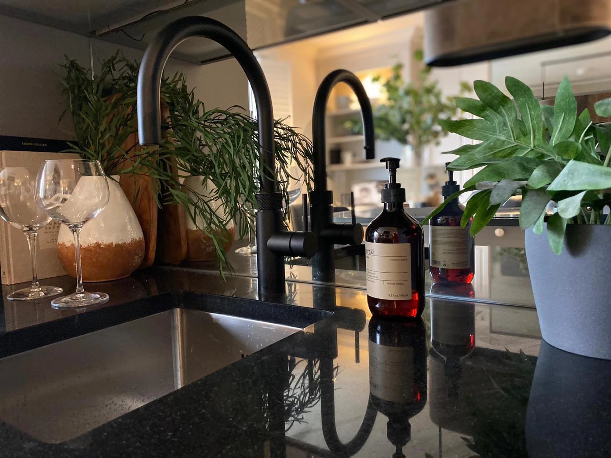 Black Quooker Tap