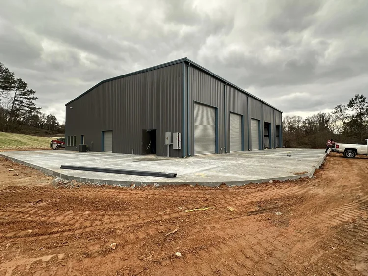 8,000 sq ft steel building we built in Jefferson, GA