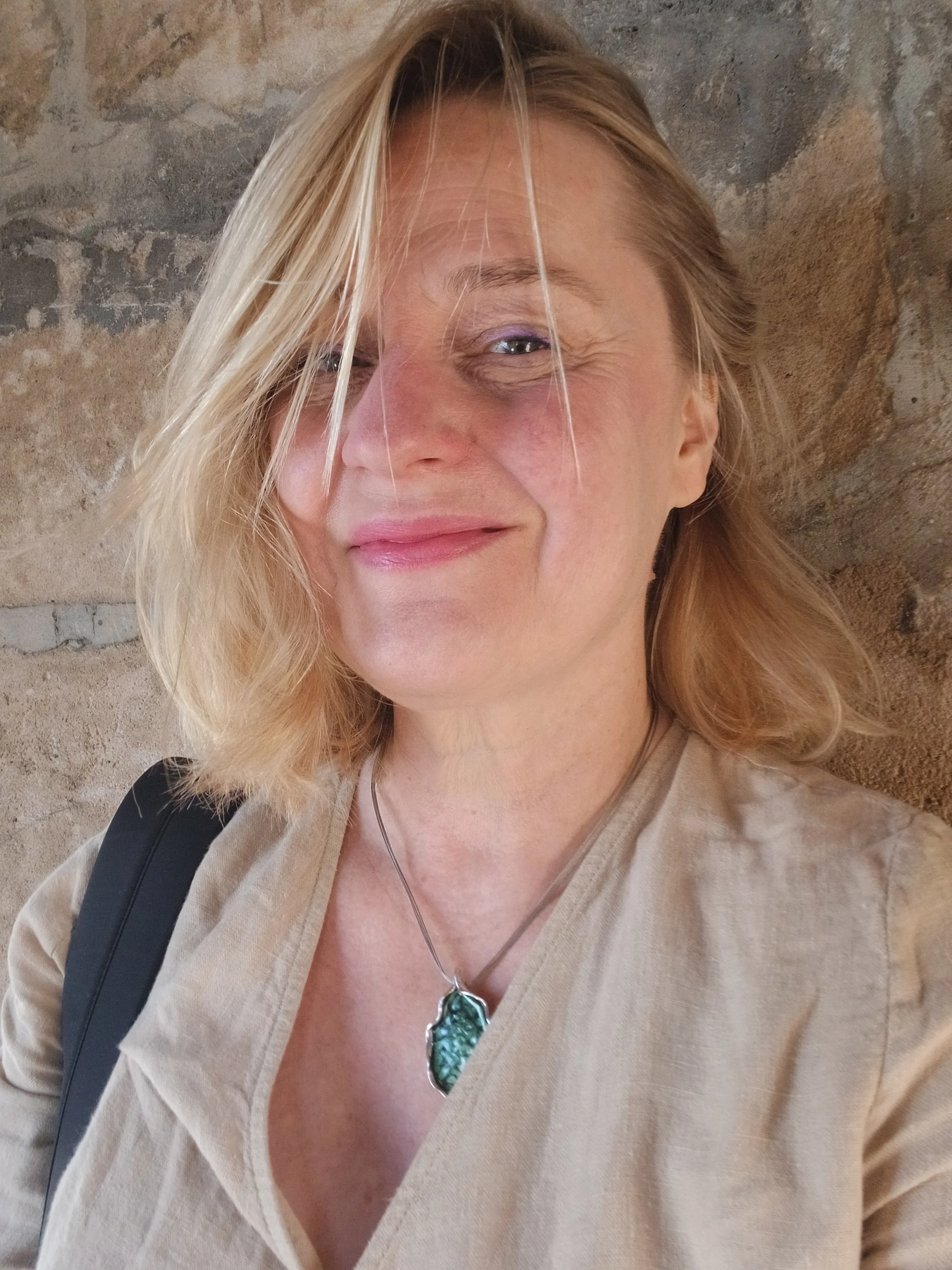 Hakomi therapist, holistic coach in Paris