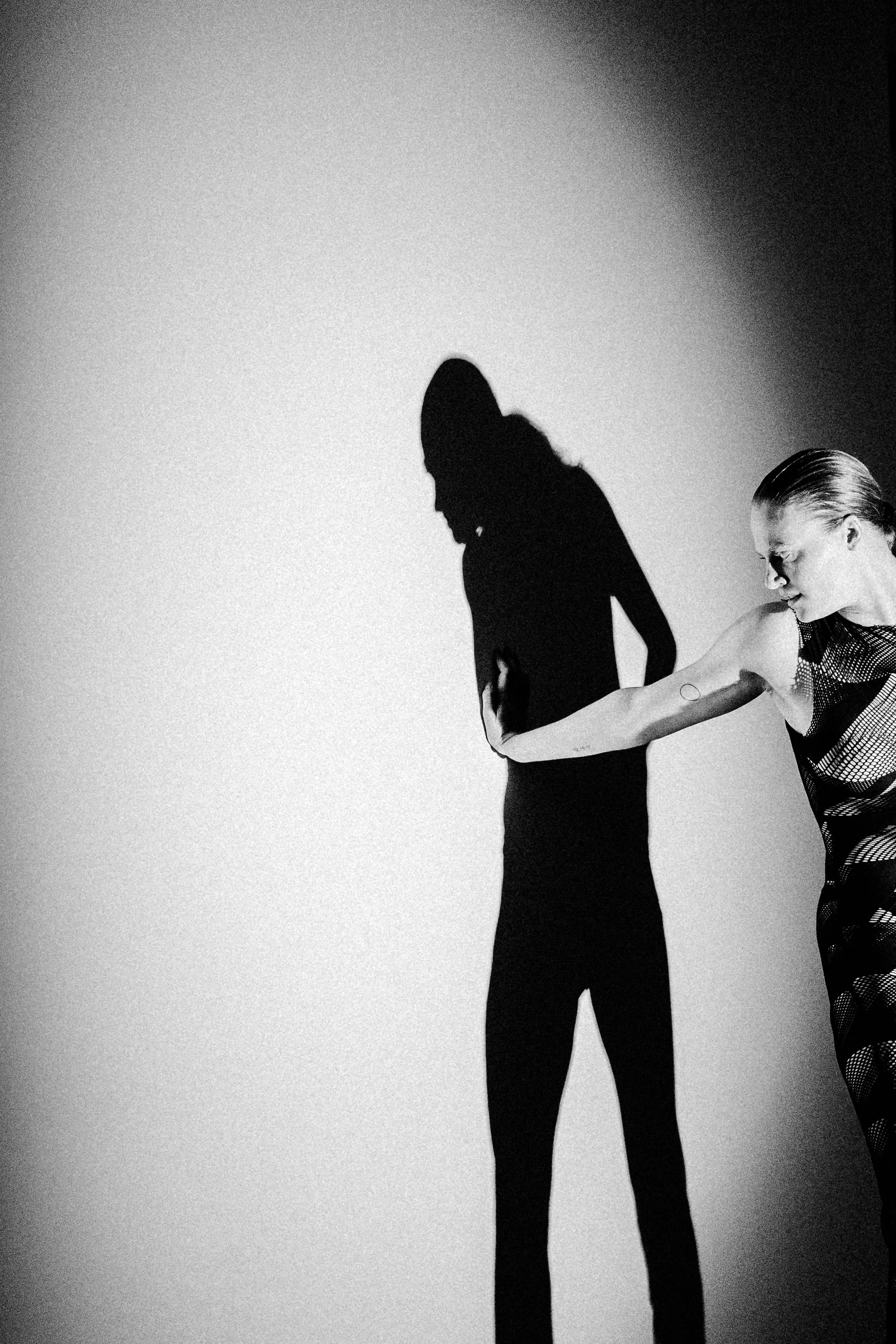 Over Time performance by Hegyi Dóri (Ohnody) & Jurák Bettina Rose at not allowed shows @notallowedshows 
