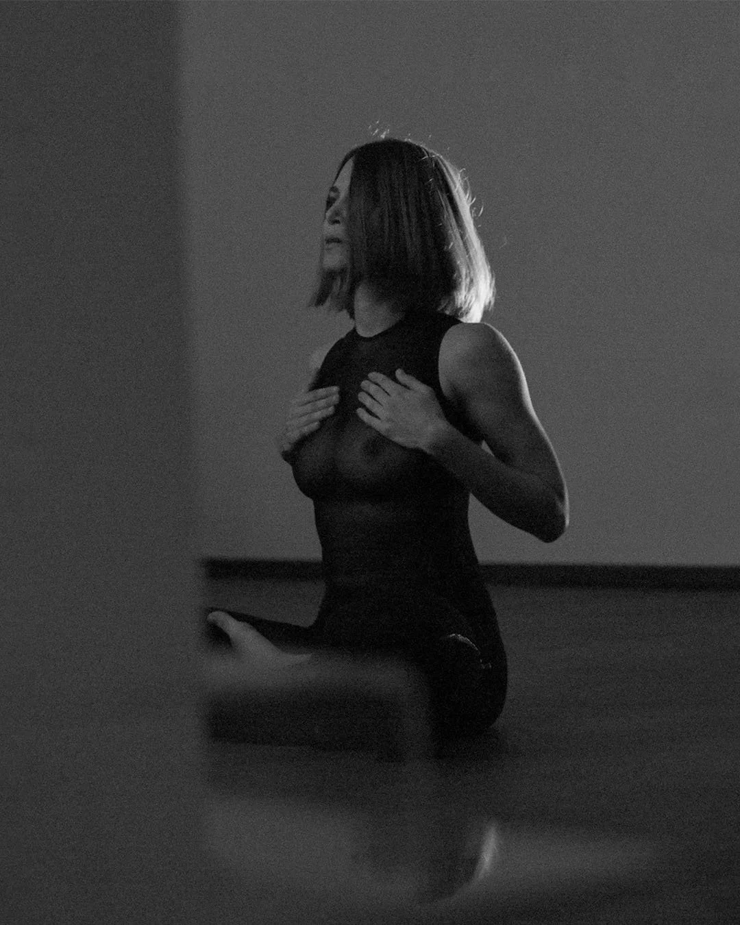 Over Time performance by Hegyi Dóri (Ohnody) & Jurák Bettina Rose at not allowed shows @notallowedshows 