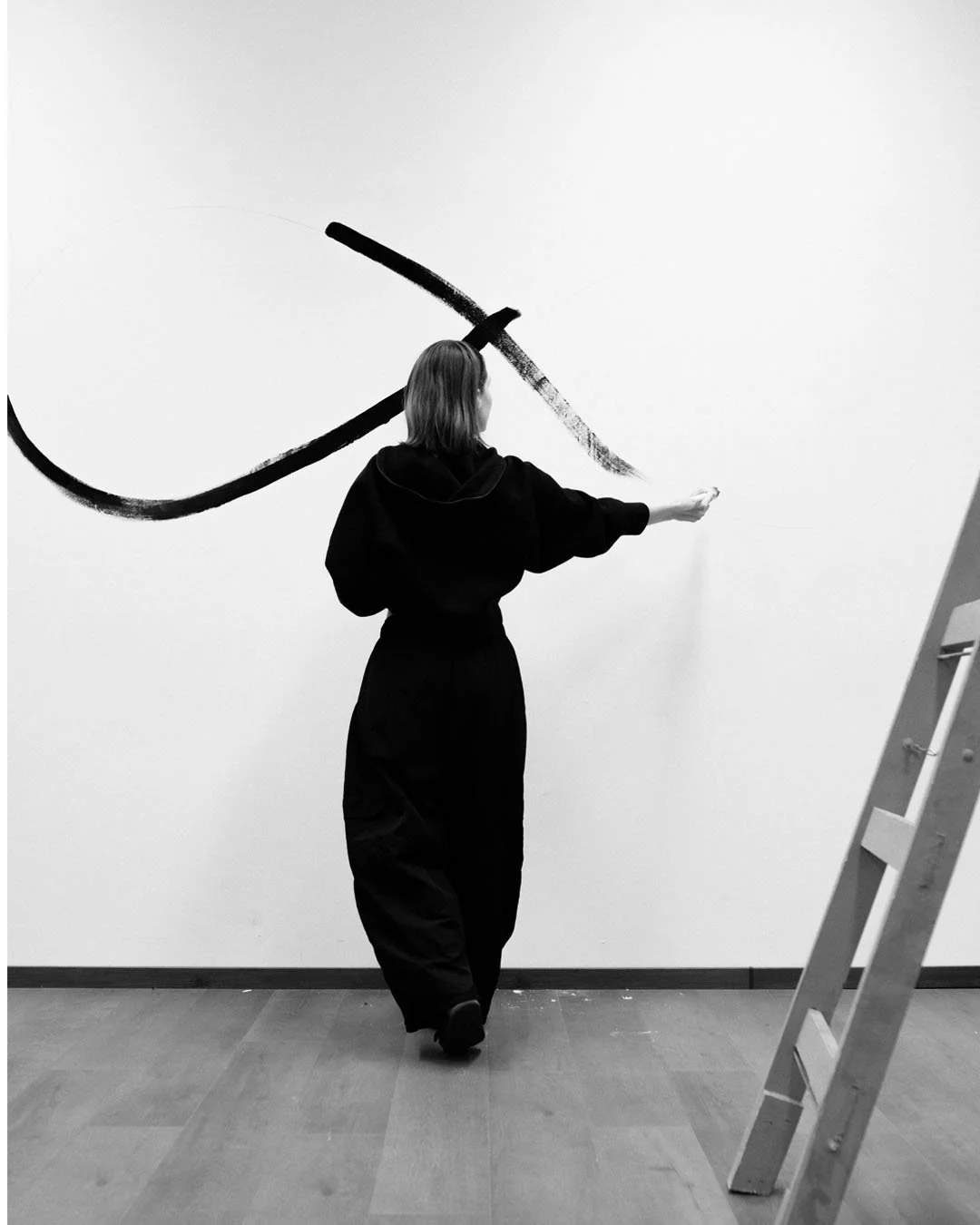 Over Time performance by Hegyi Dóri (Ohnody) & Jurák Bettina Rose at not allowed shows @notallowedshows 