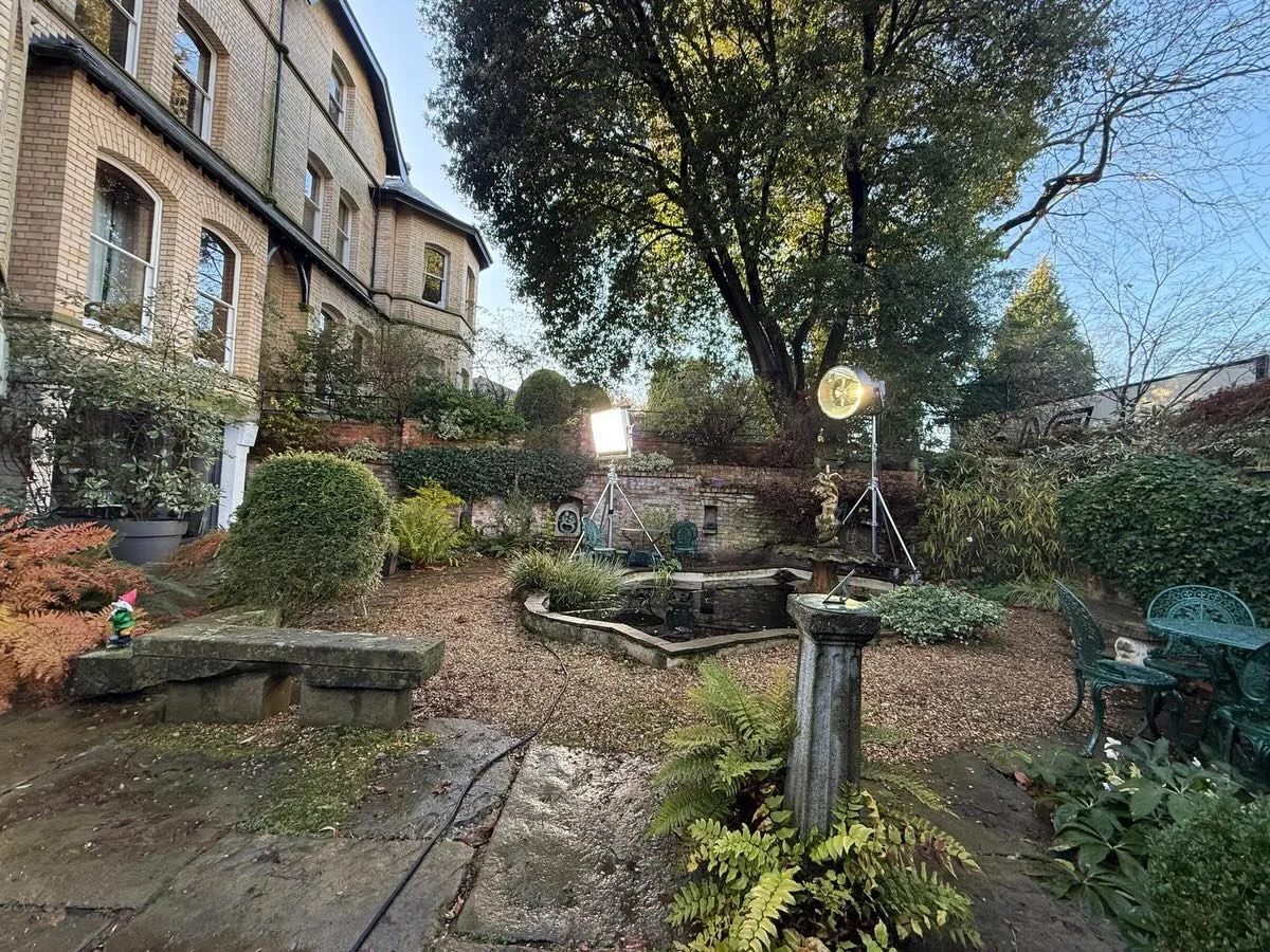 Gaffer @onlyf_lags (Paul joy) With a full LED package, getting the Green tick from us ✅ 🌎 

Here @nofilterlighting we&rsquo;re committed to sustainability and helping productions operate as green as possible!

Lighting rentals UK and beyond @nofilte