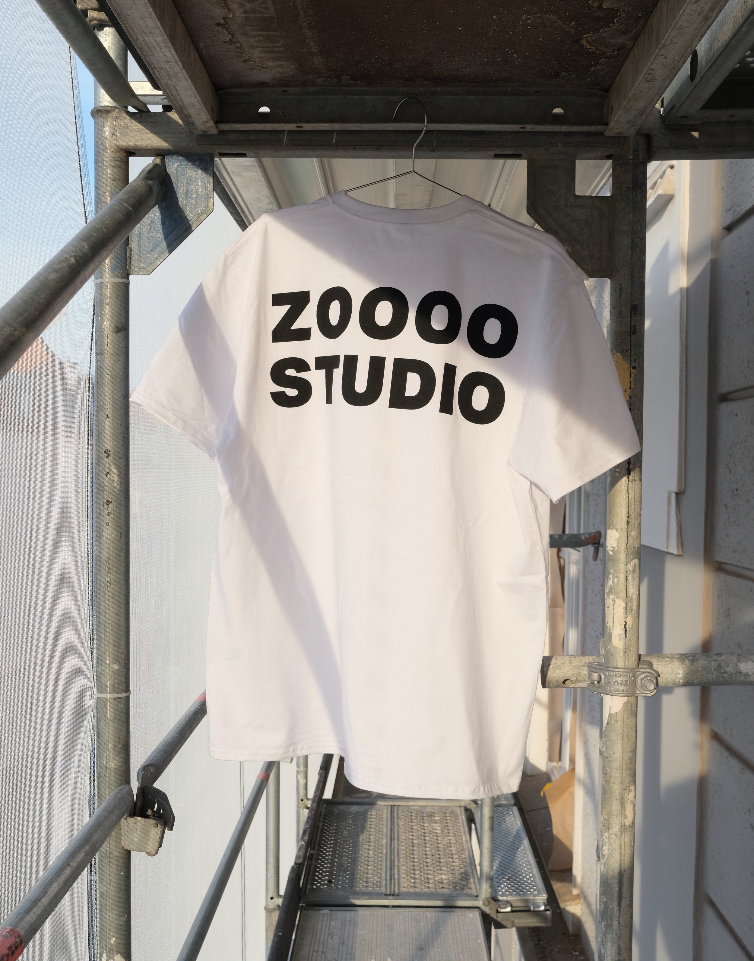 T-Shirt / ZOOOOSTUDIO