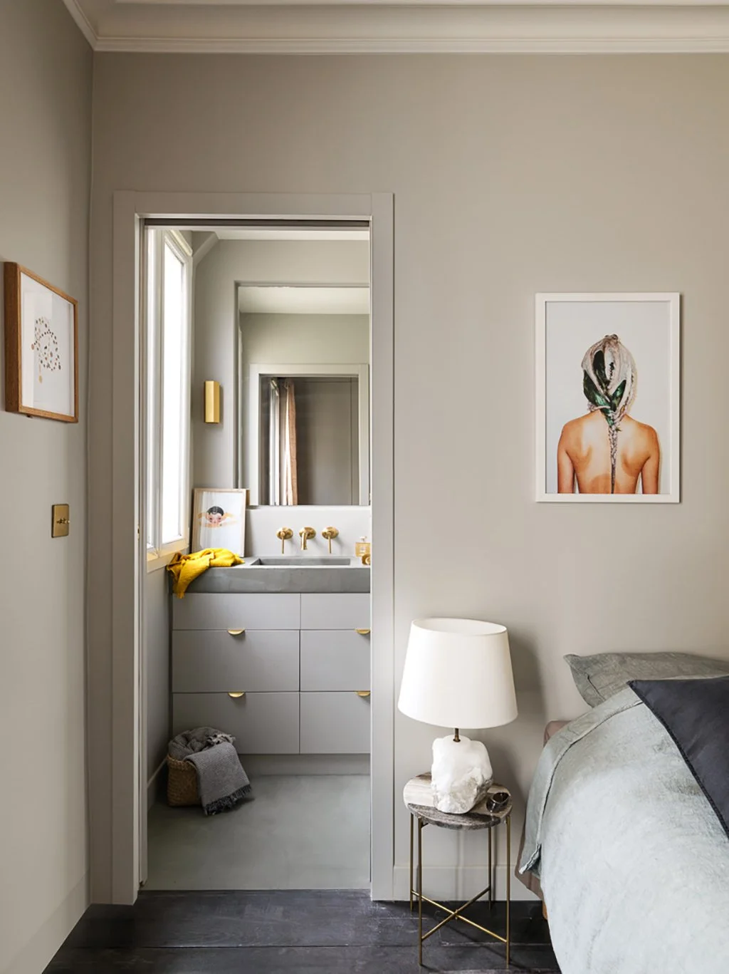 SOPHIE_DRIES_31 ENTRANCE BATHROOM DETAIL GUEST BEDROOM LD©StephanJulliard.jpg