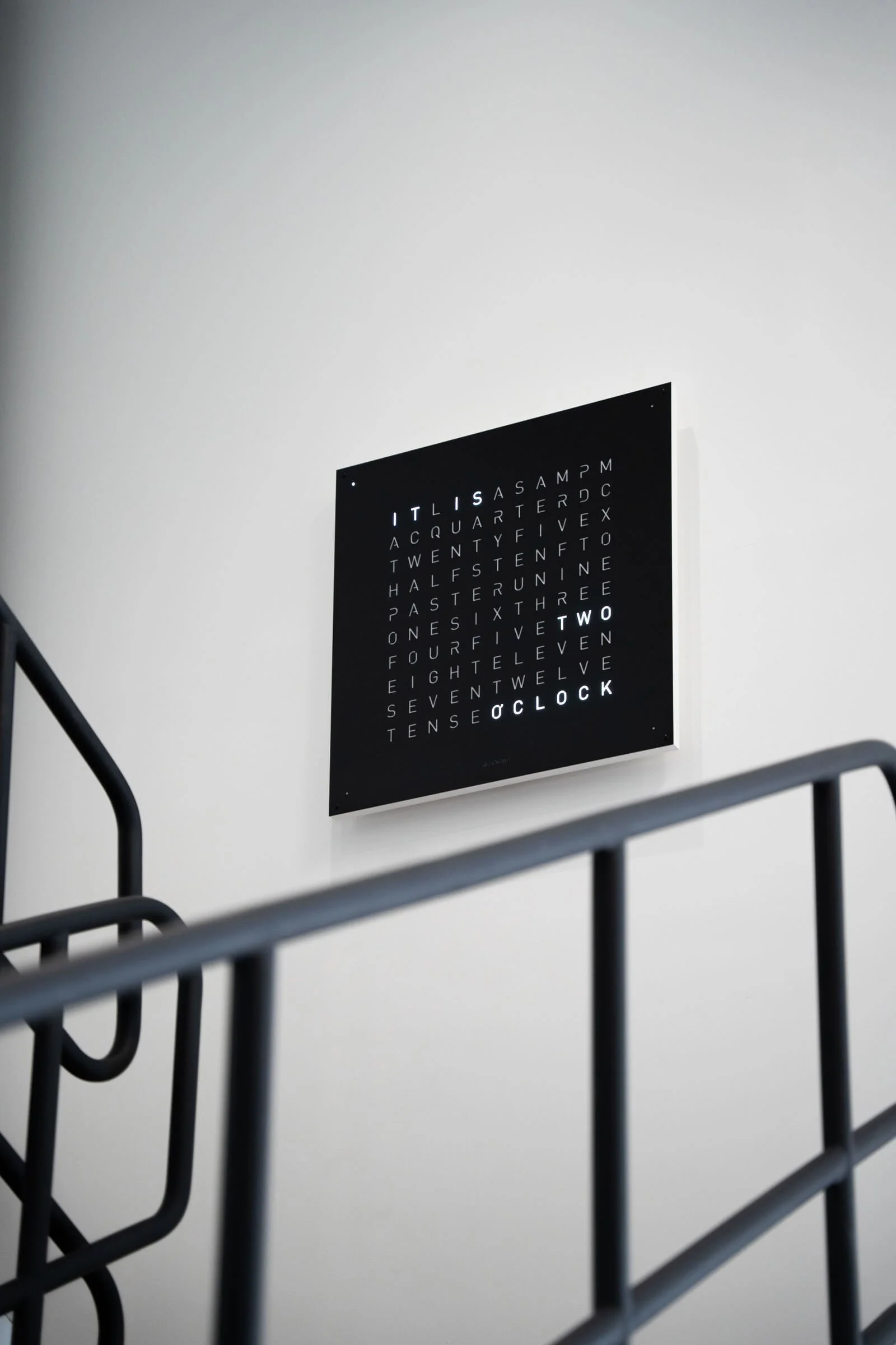 qlocktwo-1.jpg