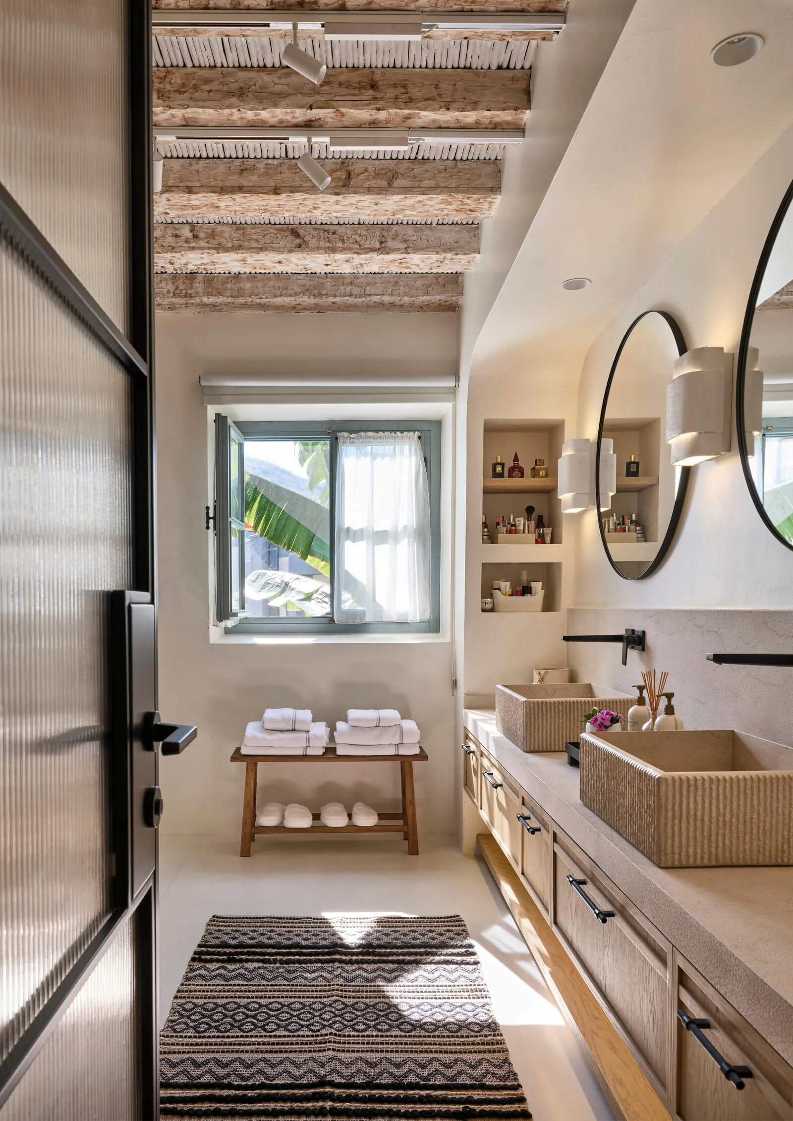 esra kazmirci - bodrum - 2025 - ekim 8 copy.jpg