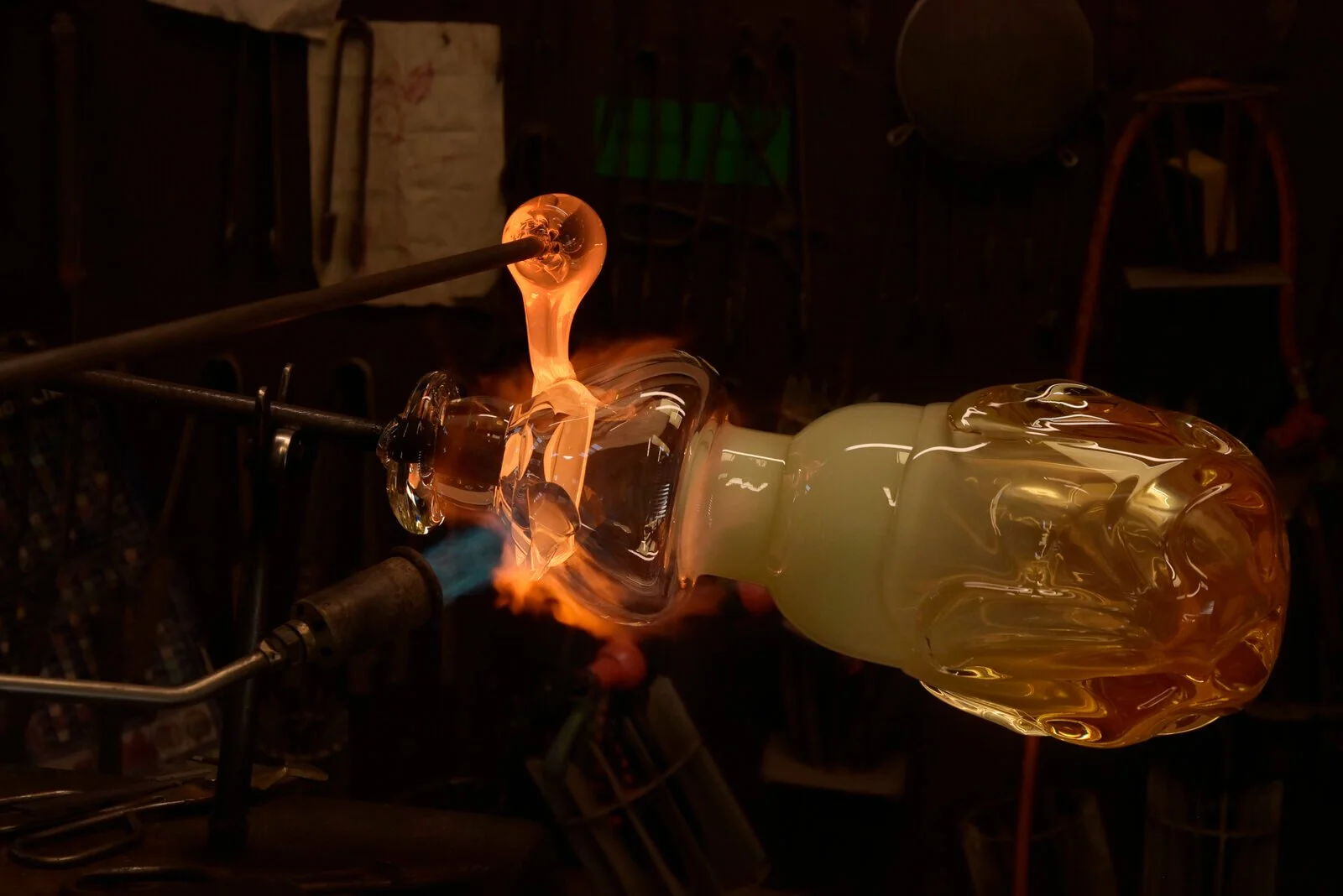 Sculpting Light: Inside Mila Zila’s Bespoke Glass Practice