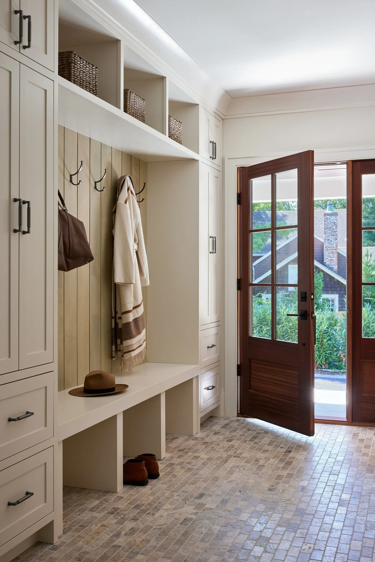 kkb-interiors-kirsten-mudroom-1.jpg