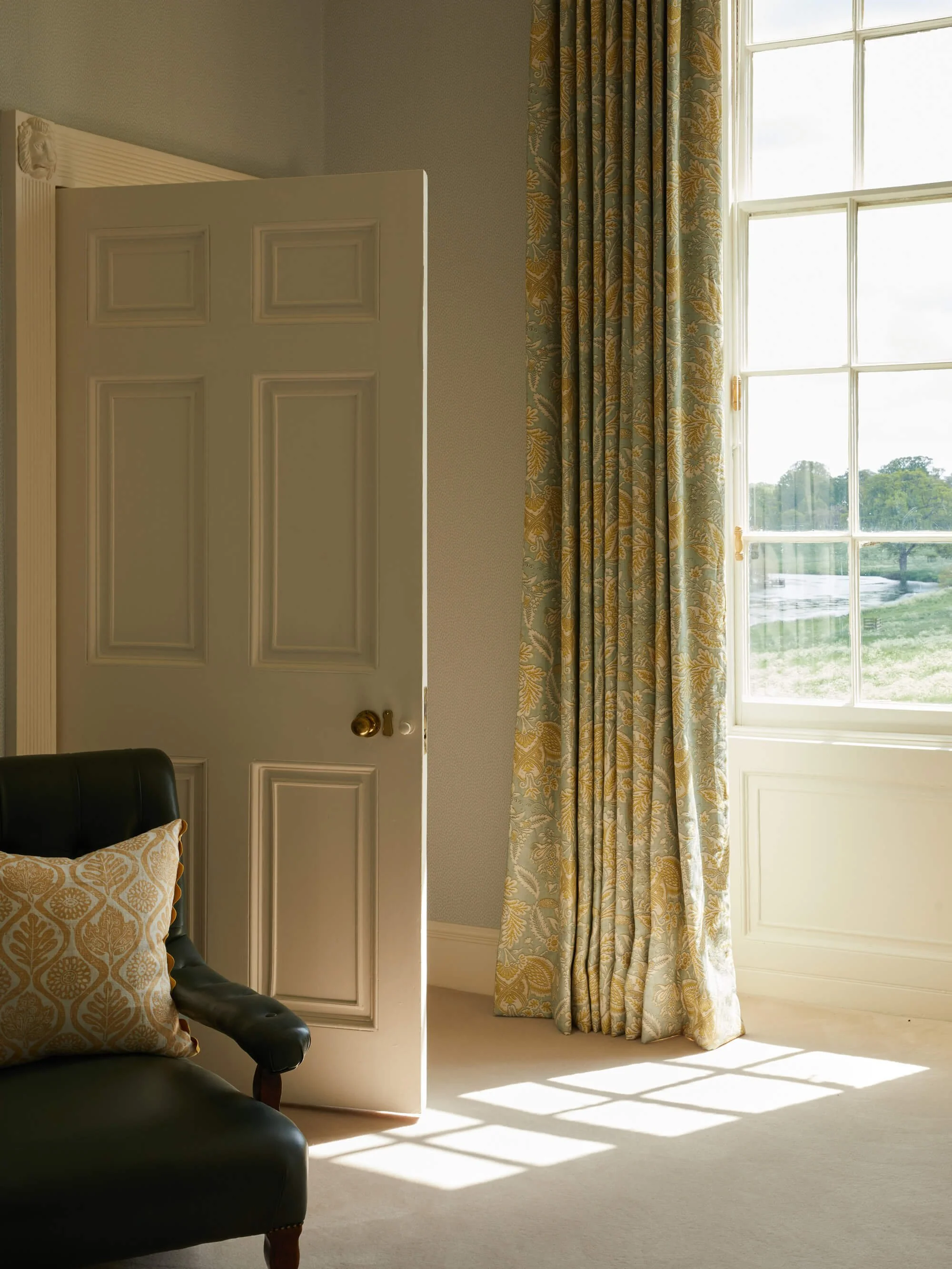 phiber-interiors-norfolk-queen-anne-012.jpg