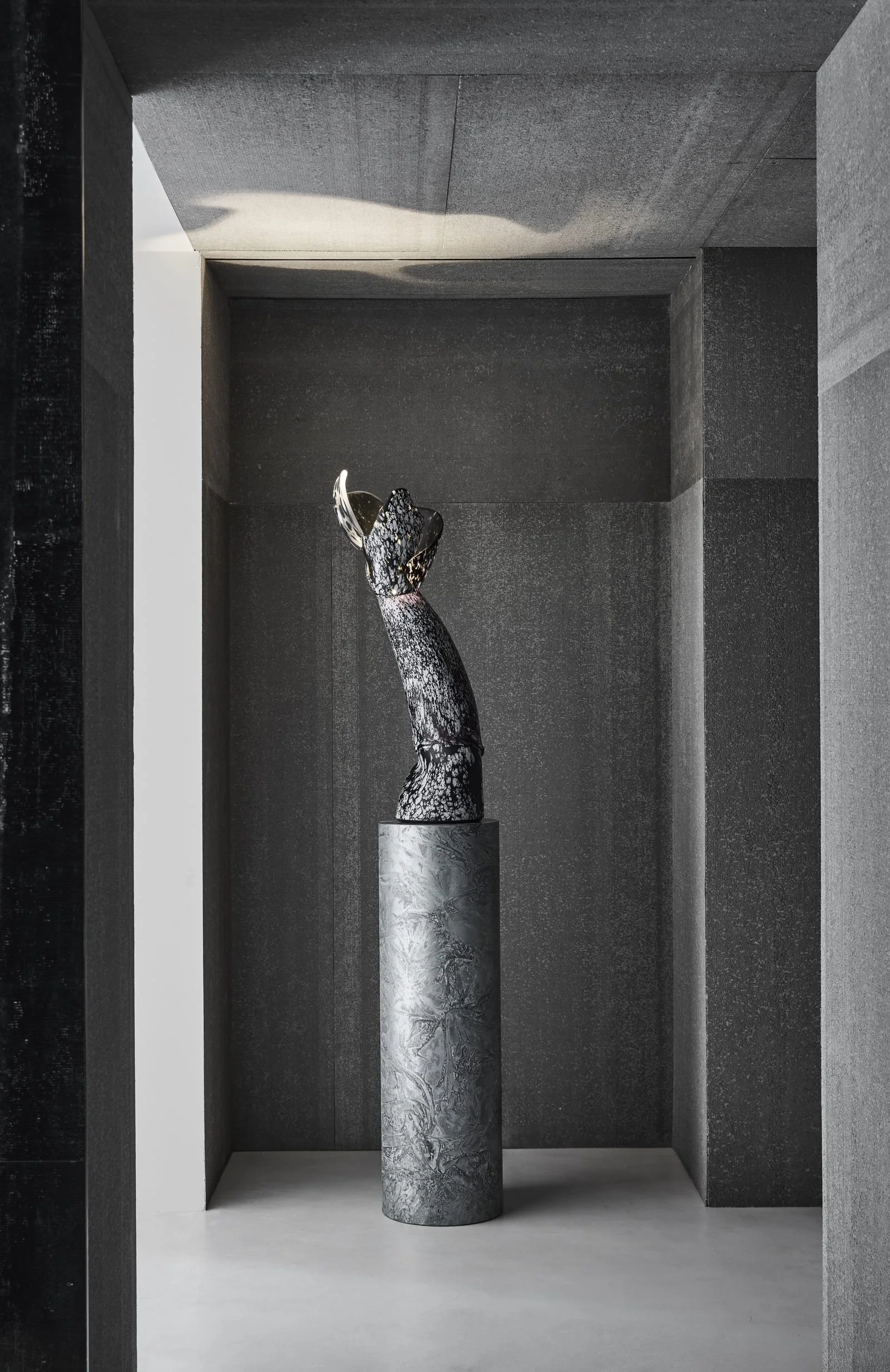 Monumental sculptural collectible objects by Vincenzo De Cotiis