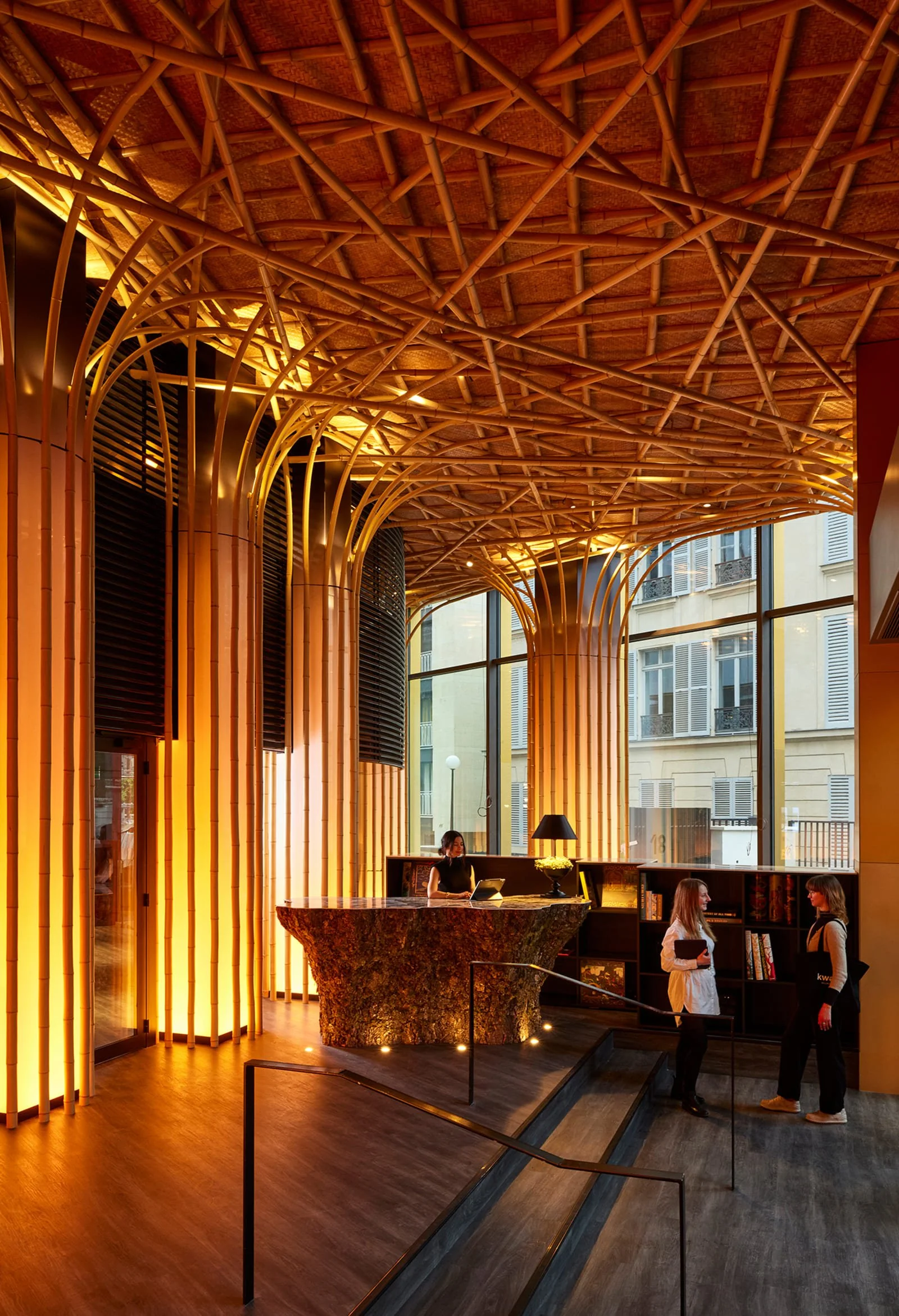 Kwerk Saint-Honoré interior featuring a large bamboo canopy