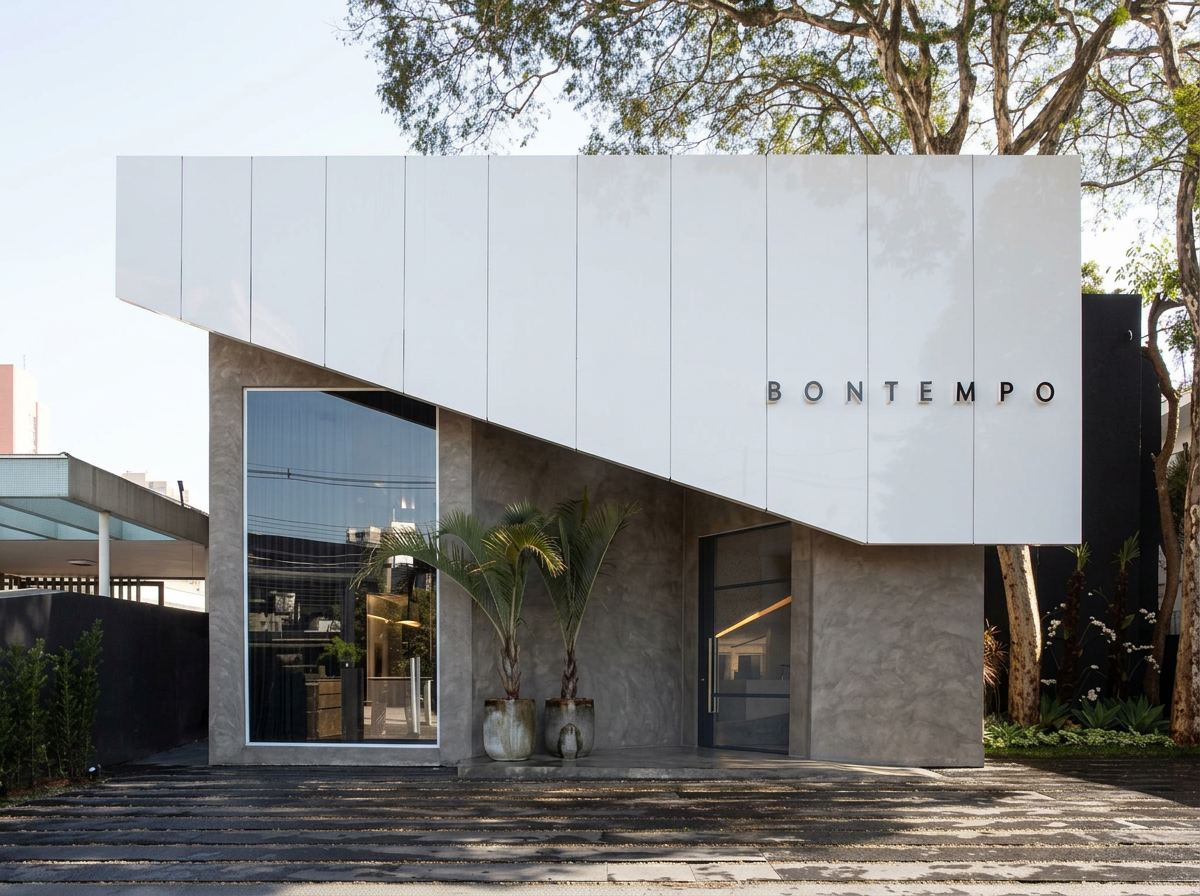 Design showrooms and architecture stores along Alameda Gabriel Monteiro da Silva in São Paulo.