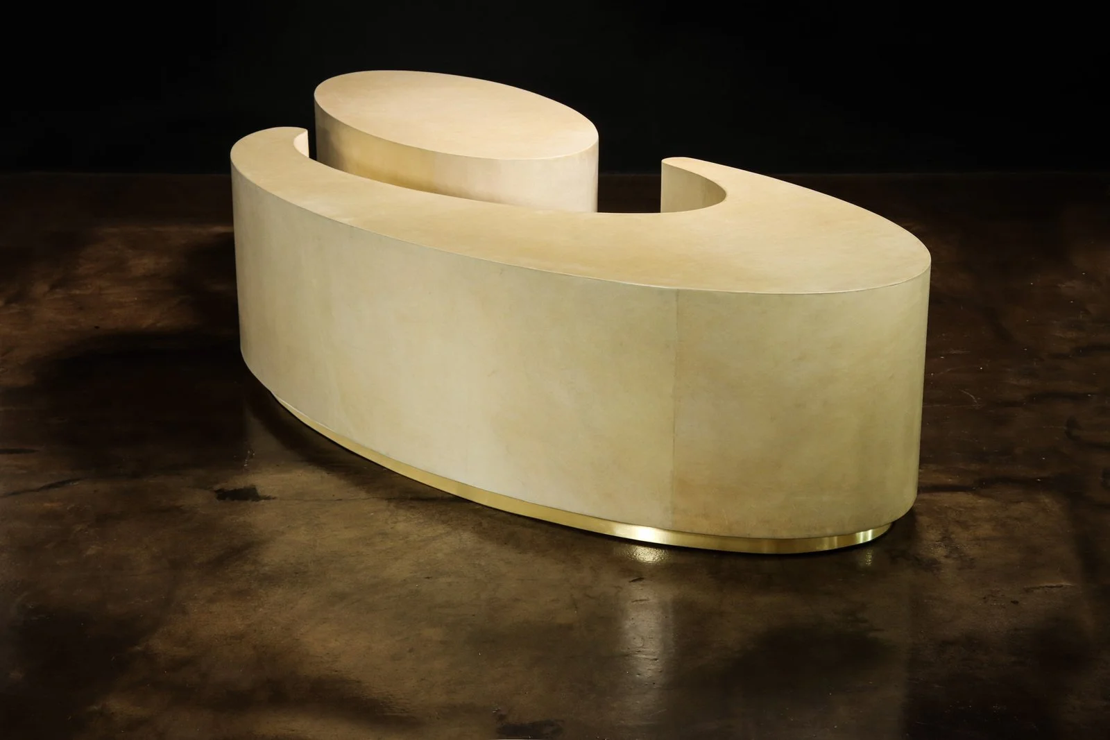 Cadenza Table by Costantini 09.jpg