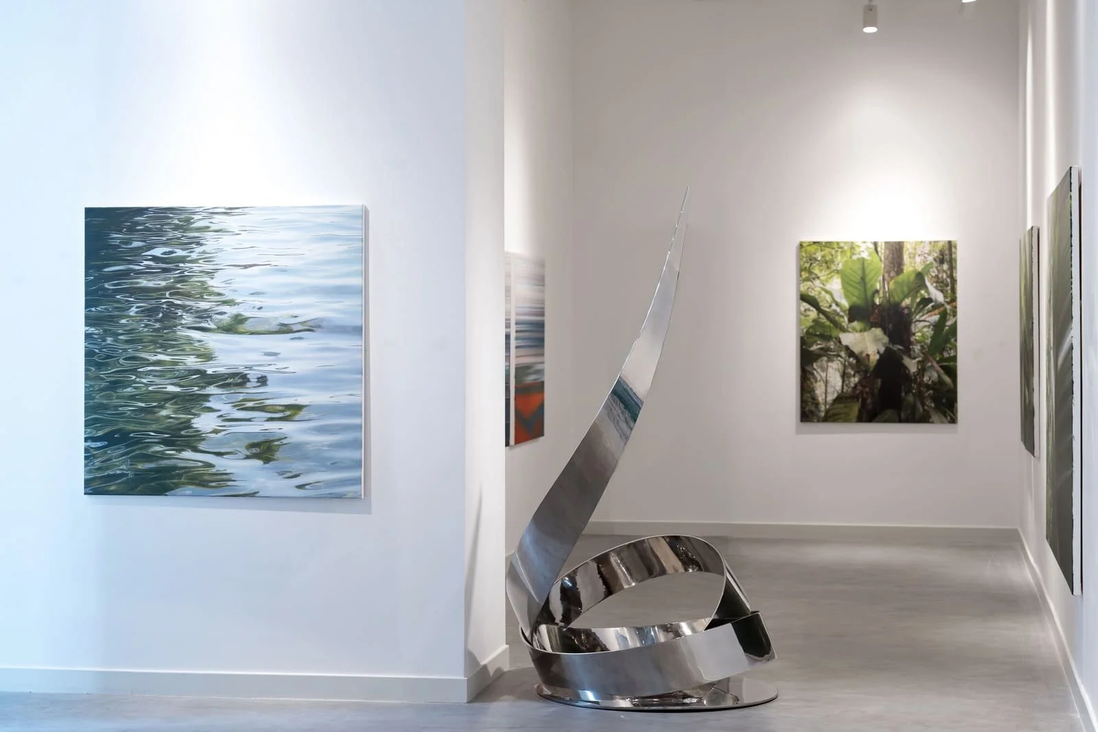 In Dubai, Stephan Kaluza Paints a Natural World That Won’t Stay Still