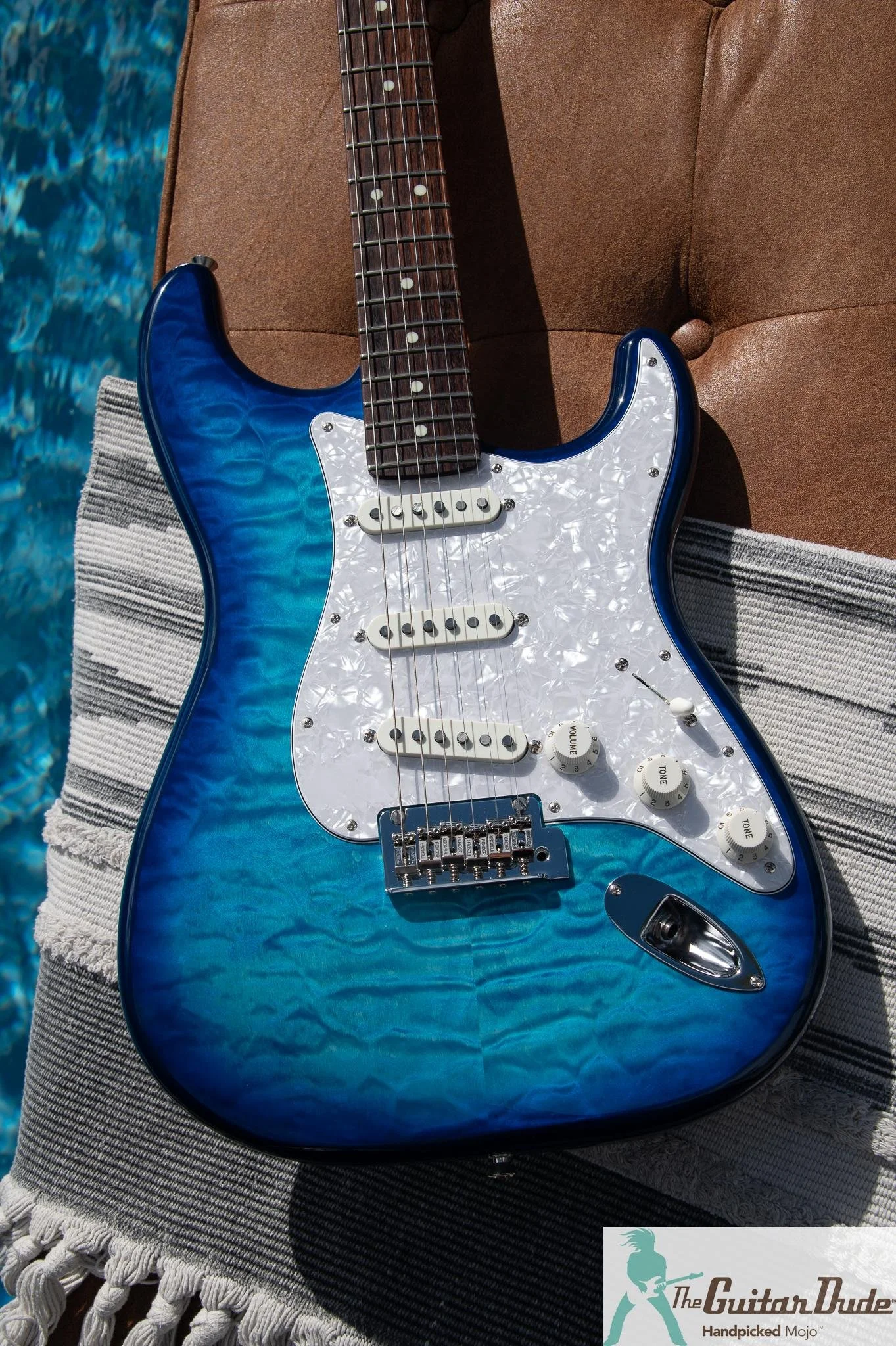 2026 Fender Made in Japan FSR Hybrid II Stratocaster HSS trans blue quilt, photo 3