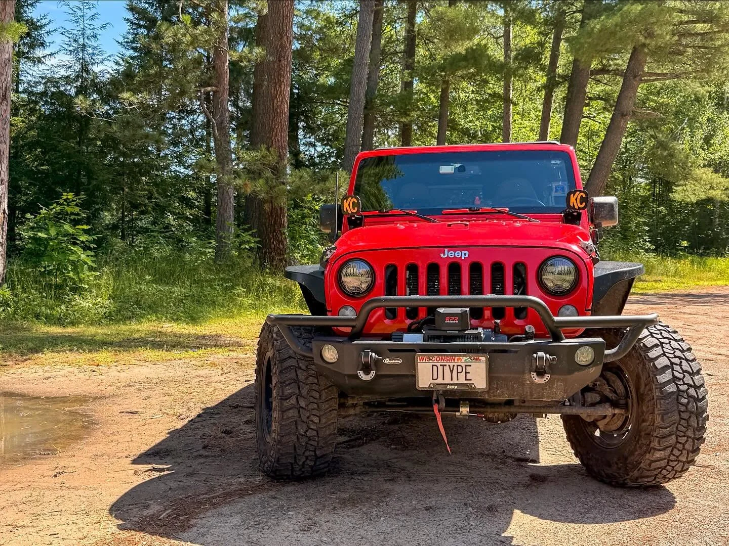 Well, folks, it&rsquo;s Friday - for some, the end of the work week, for others, just the beginning.  Whatever the case, I hope your weekend is fantastic. 

#jeep #jeepwrangler #travelwisconsin #frontendfriday #jeepsandjeeps #thoughts  #friday #fores