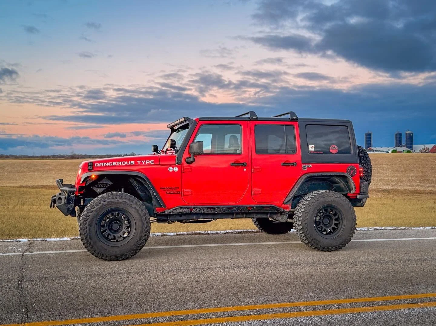 Well, clear skies but a bit cooler on this siodeshot Thursday, but at least snow went out of the forecast for the next few days.  As this month usually does, it&rsquo;s then important to think back to Christmases when you were still full of wonder fo