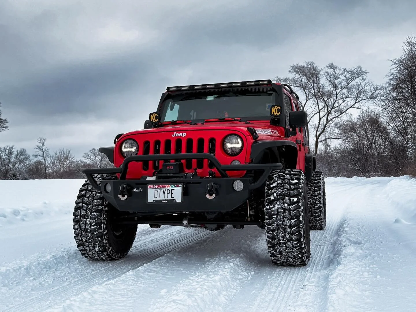 First Front End Friday of 2026, wherever you go, I want to Wish You Prayers and Blessings for SAfe Travels!

#jr_jeep #frontendfriday #jeep #wrangler #jeepwave openroadwinch jeepvibes dailydriver jkwrangler jeepjk  openroad trails metalcloak jeepfrea