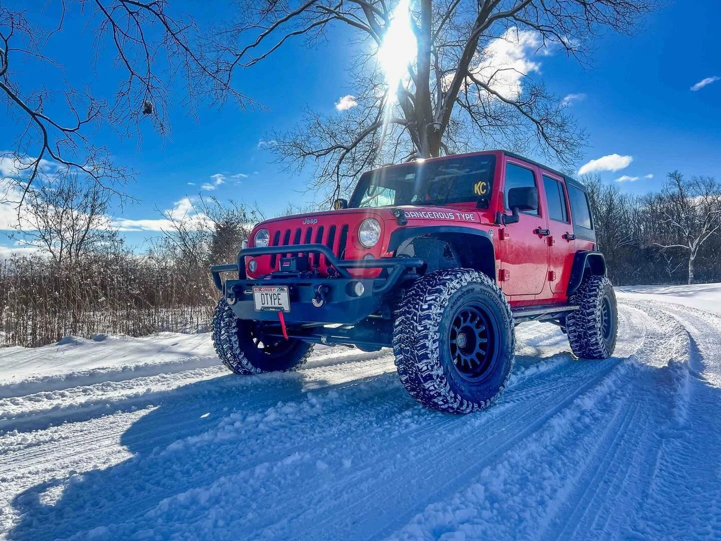 Morning, if you live in the Midwest, you&rsquo;re pretty sure you know what froze over!  It&rsquo;s sunny out, but that&rsquo;s about all the good news I have! With this cold and snow, stay warm and safe while running errands today. Dress warmly and 