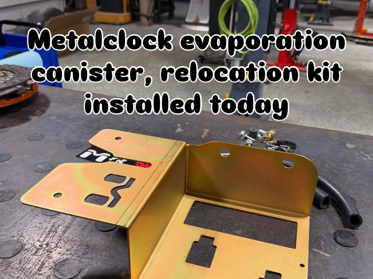 Metal cloak, location kit being installed today by Dave&rsquo;s Jeep and 4X4&rsquo;s &lsquo;s amongst a couple of things being done.

#jeep #metalcloak #upgrade #jeepwranglerunlimited #wrangler