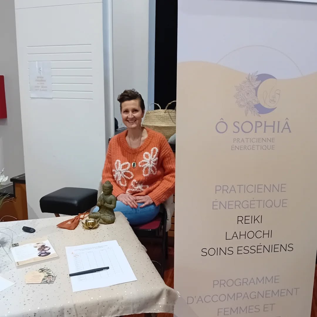 Bonjour 🙂  h&acirc;te de vous rencontrer au salon du bien-&ecirc;tre &agrave; Castelnau aujourd'hui jusqu'&agrave; 18h 🧡
#salondubien&ecirc;tre #th&eacute;rapieholistique