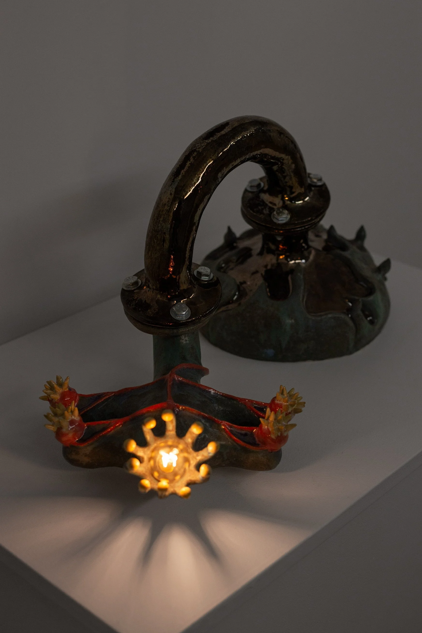 mutating desire, 2025
ceramic lamp