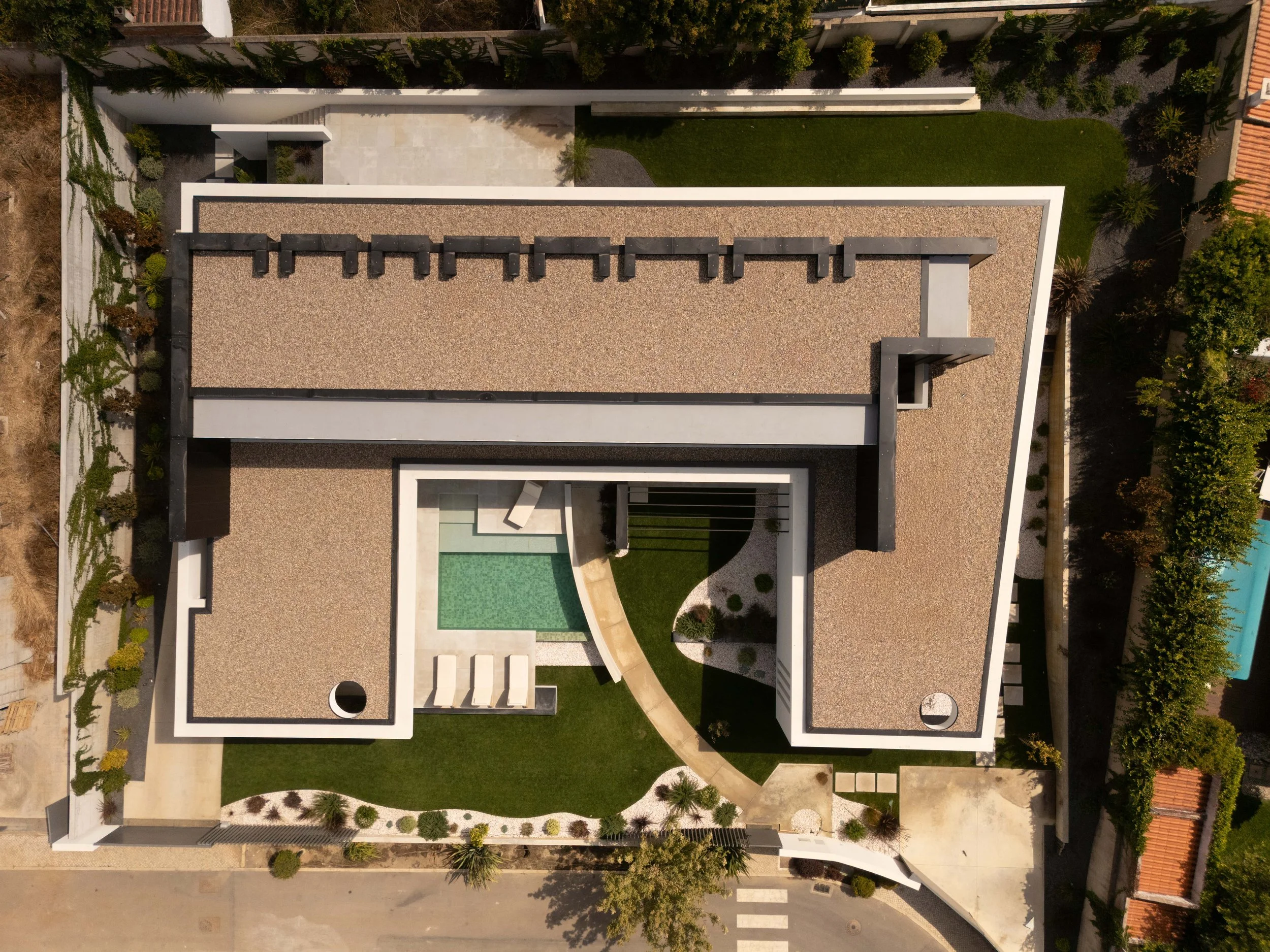 DJI_20250904191324_0164_D-min.jpg