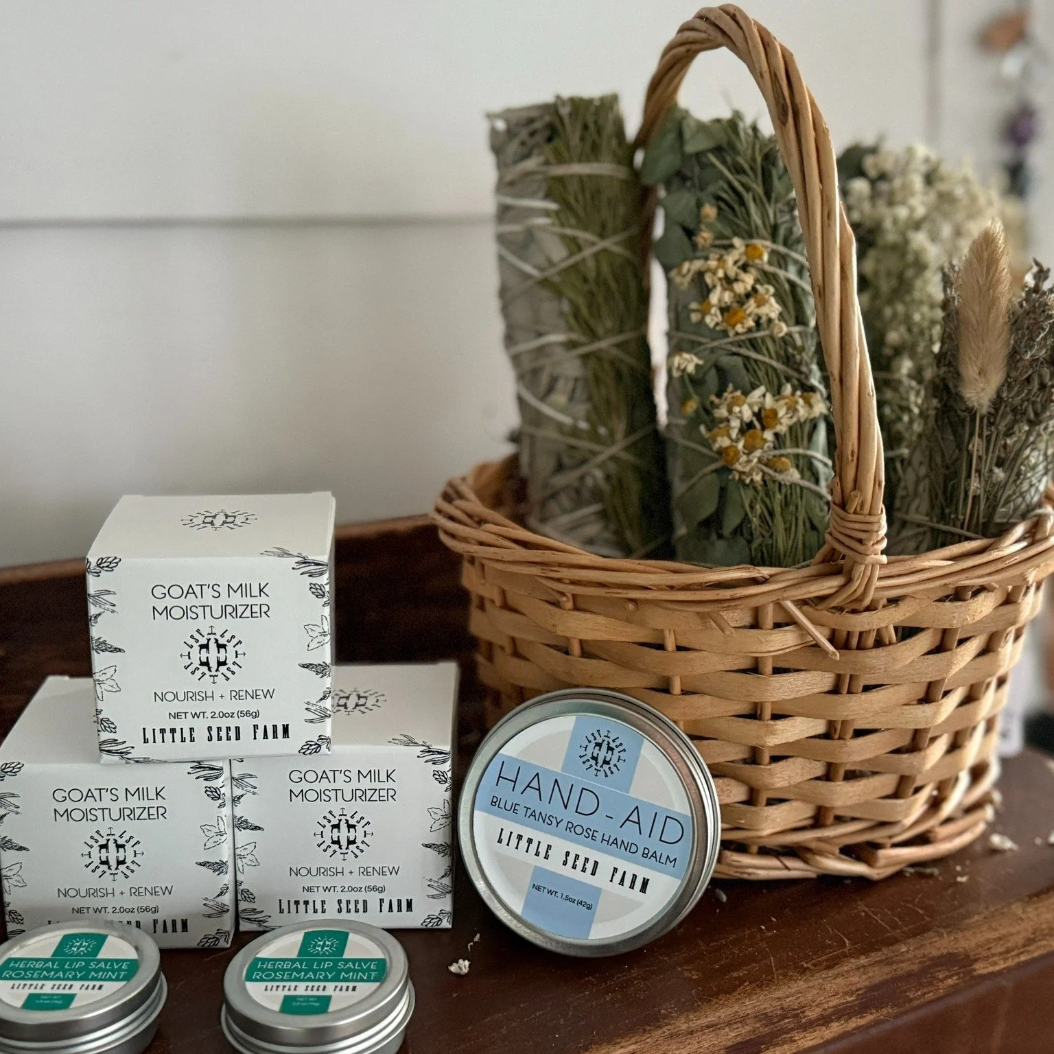 ✨🎁Holiday Sale at the Serendipity Shoppe!

Join us this Saturday from 11am-3pm for gifts designed to bring light, love, and a little sparkle to those you cherish. Our expanded gift collection features both the classics you adore&mdash;crystals, cand