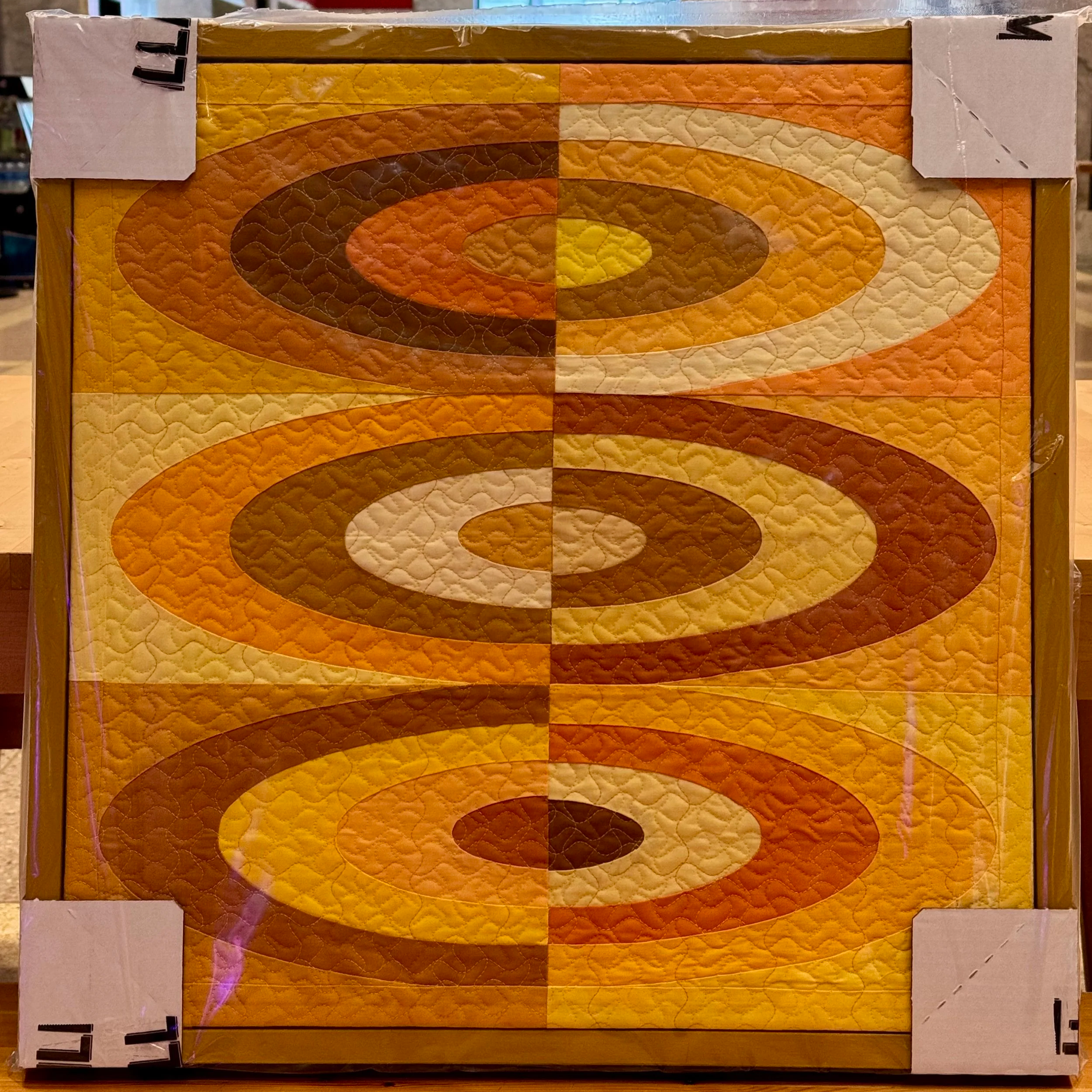 folkquilts+-+ochreeclipsewallart_362.png