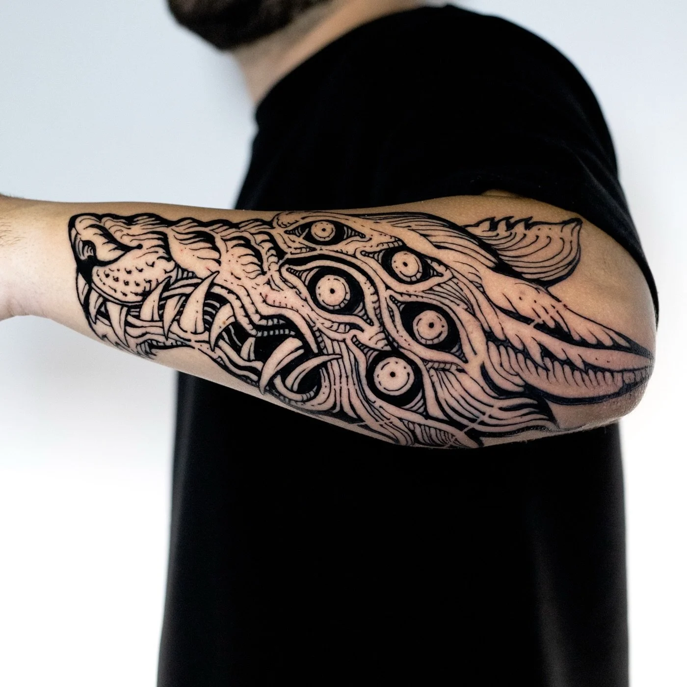 🐺 gracias Jos&eacute; #freehandtattoo #engravingtattoo