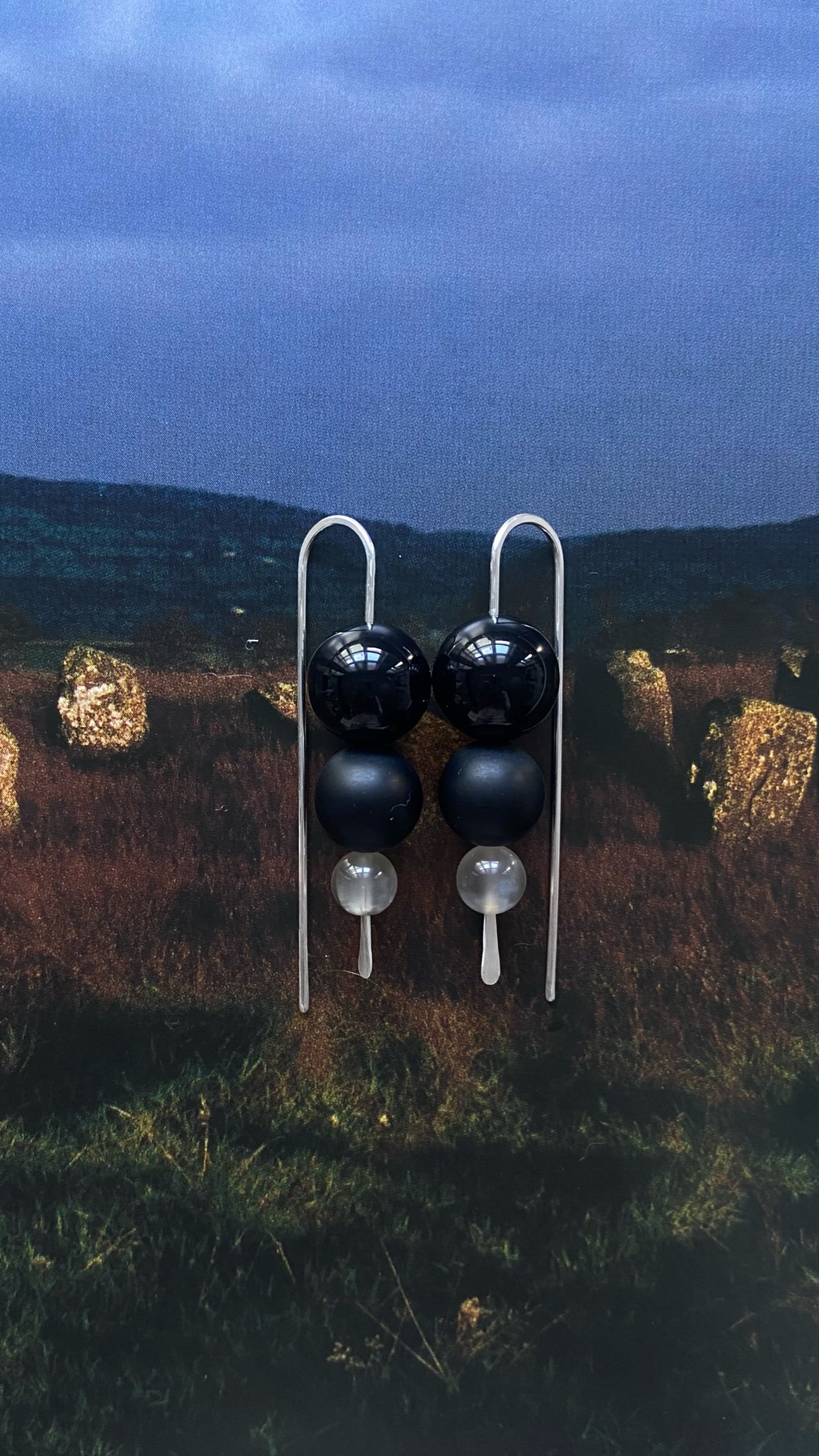 Onyx and moonstone hooks