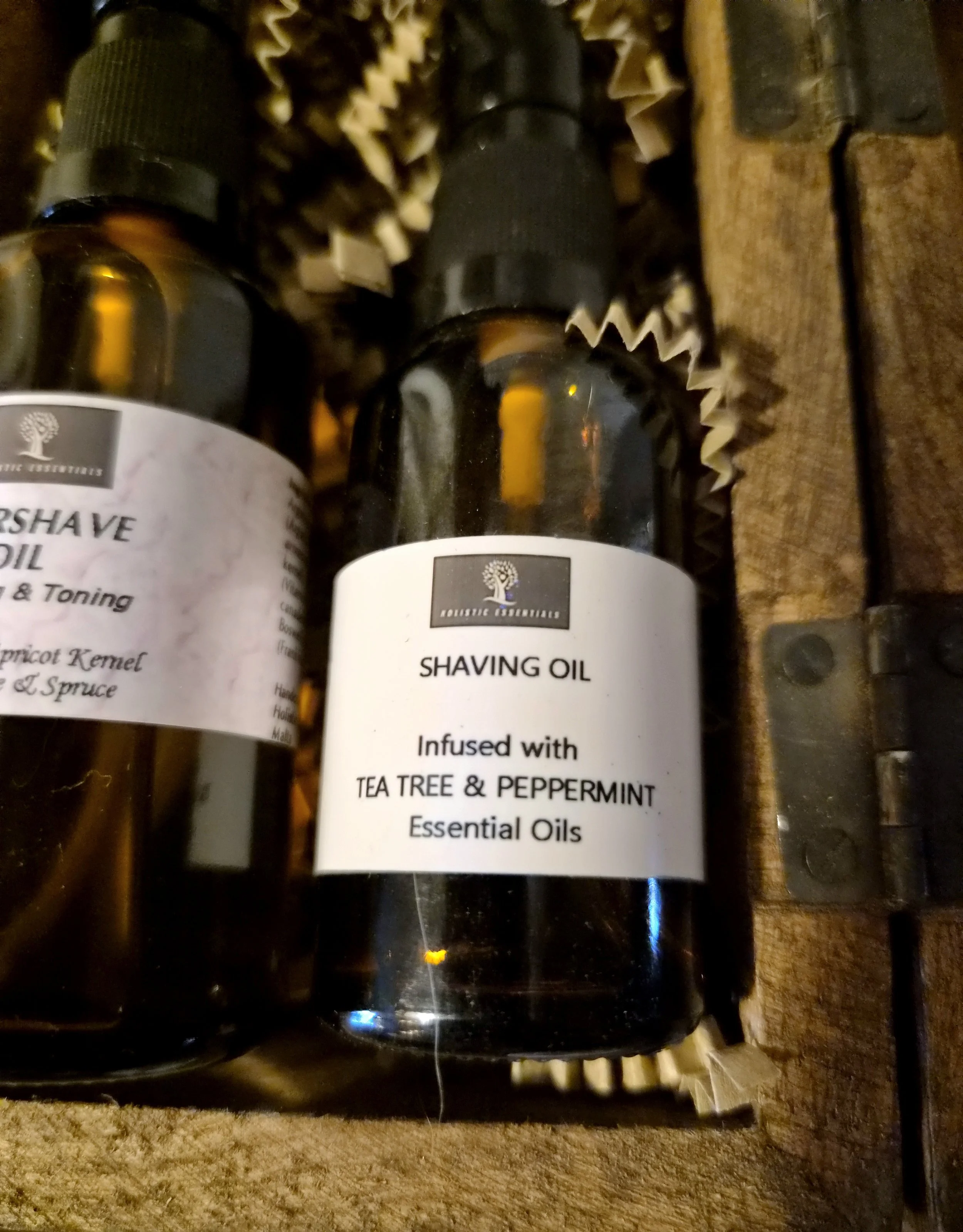 shaving set in ceramic box 5.jpg