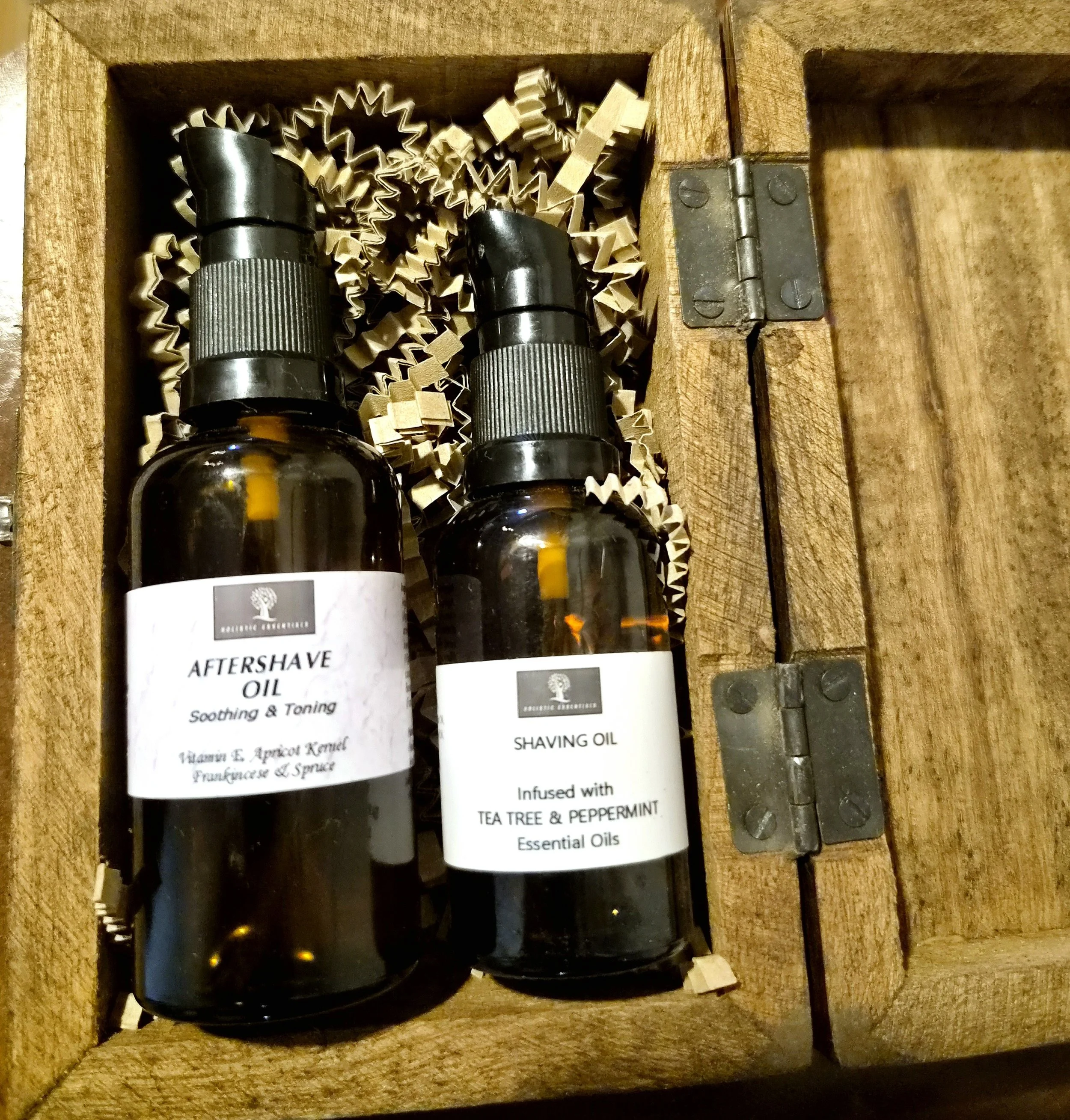 Shaving set in ceramic box.jpg