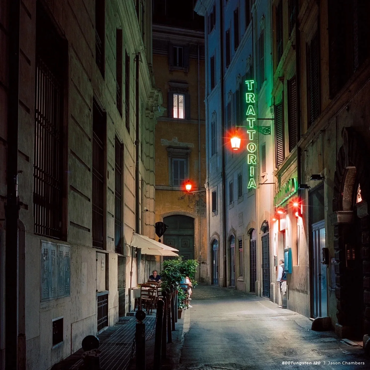 cinestill800texample2.jpg