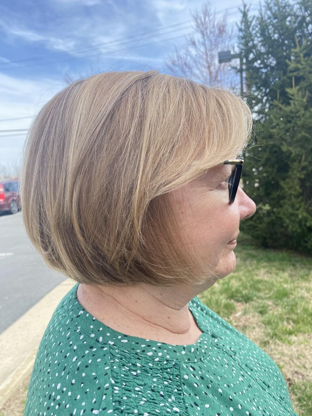 Ready to embrace a fresh look? Say hello to the natural bronde pixie! ✂️💫 

Whether you're craving a subtle change or a bold transformation, this versatile style brings out your inner glow and adds a touch of effortless chic to your vibe! 

#BrondeP