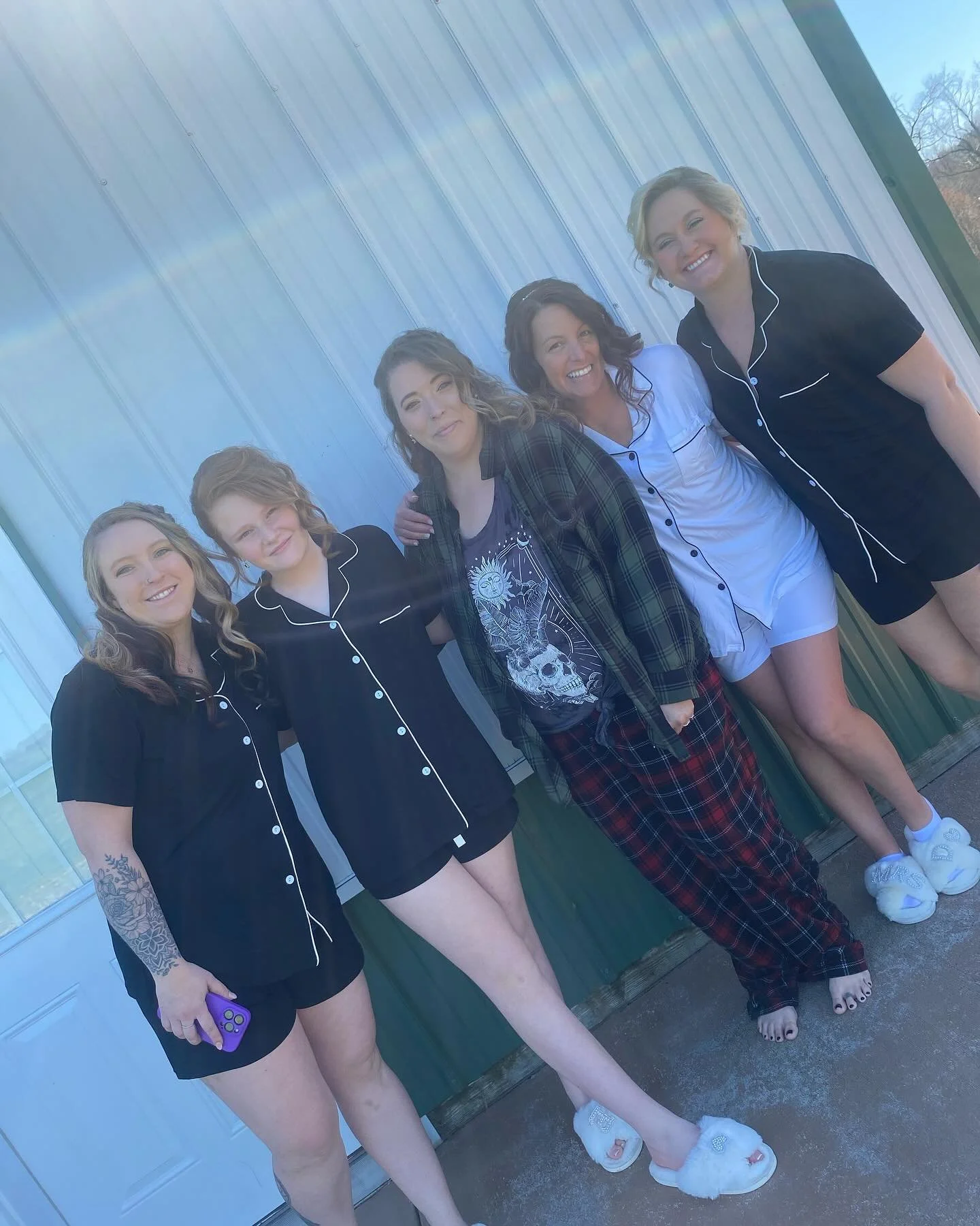 Beautiful Day ☀️
Beautiful Girls 👯&zwj;♀️
Beautiful Hairdos ➰👰🏻

We had a wonderful bridal party this weekend, they were lovely and the most fun! 

#wedding #weddingparty #formalupdos #updohairstyles #bridalparty #curls #bridalhair #bridalhairstyl