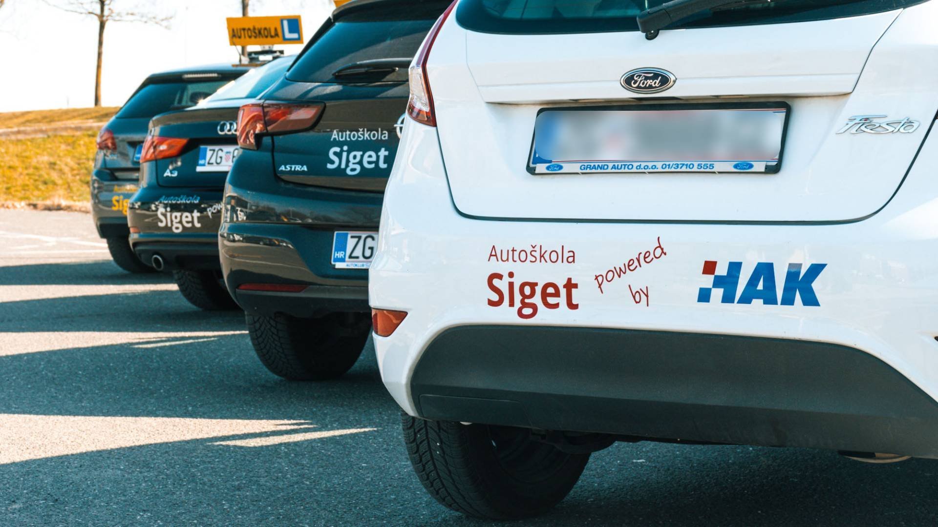 web-disegnat-siget-vehicles11.jpeg