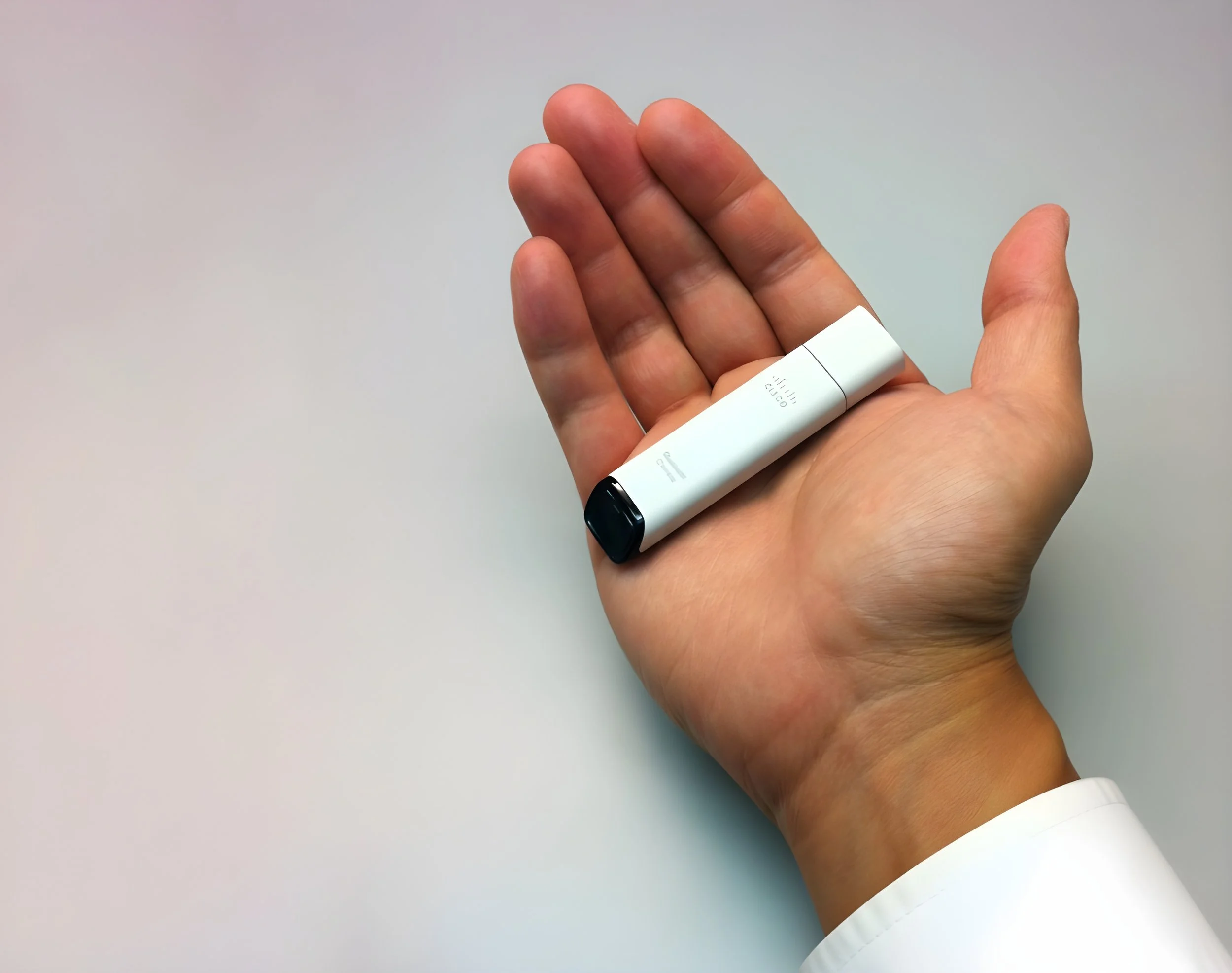 Cisco Bluetooth Dongle - opening page-2.jpg