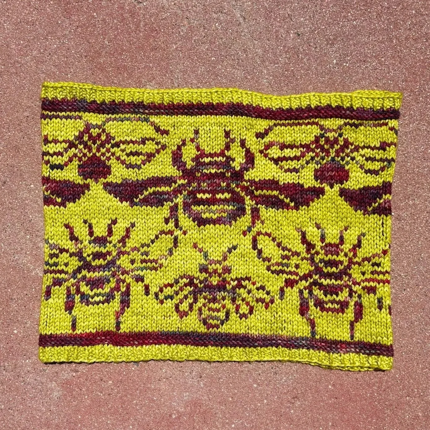Birdhouse Beeodiversity Cowl
Yarn: Malabrigo Rios