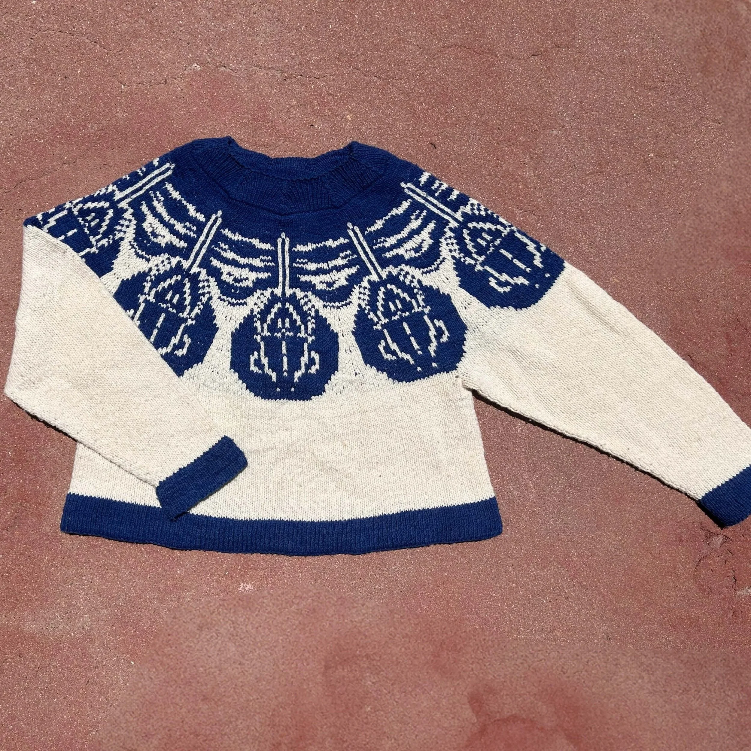 The Horseshoe Crab Sweater
Yarn: Farmers Daughters Fibers Pishkun DK in Natural and Livvie Lu