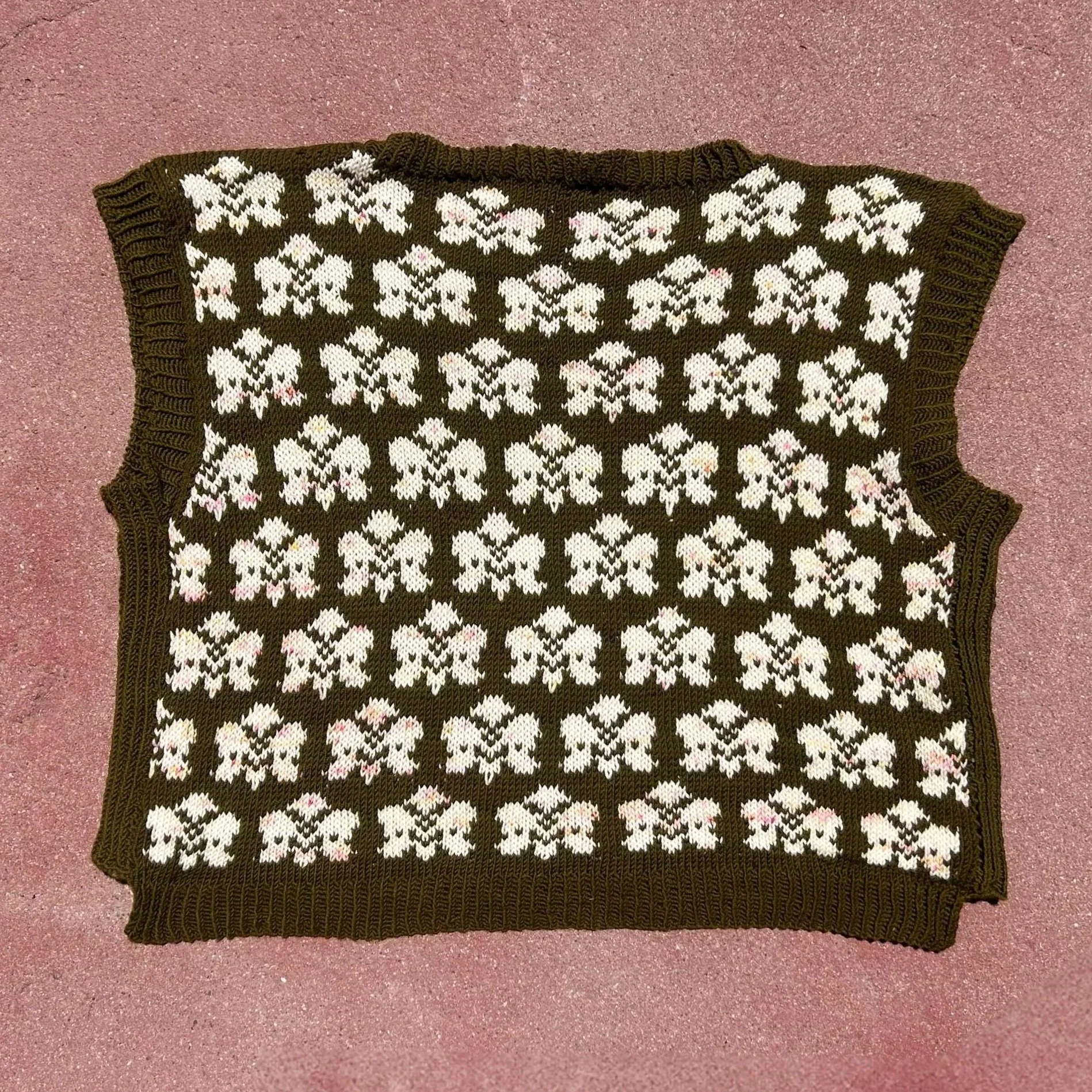 Orchid Mantis Vest (coming fall 2026)
Yarn: Farmers Daughters Fibers Juicy DK
