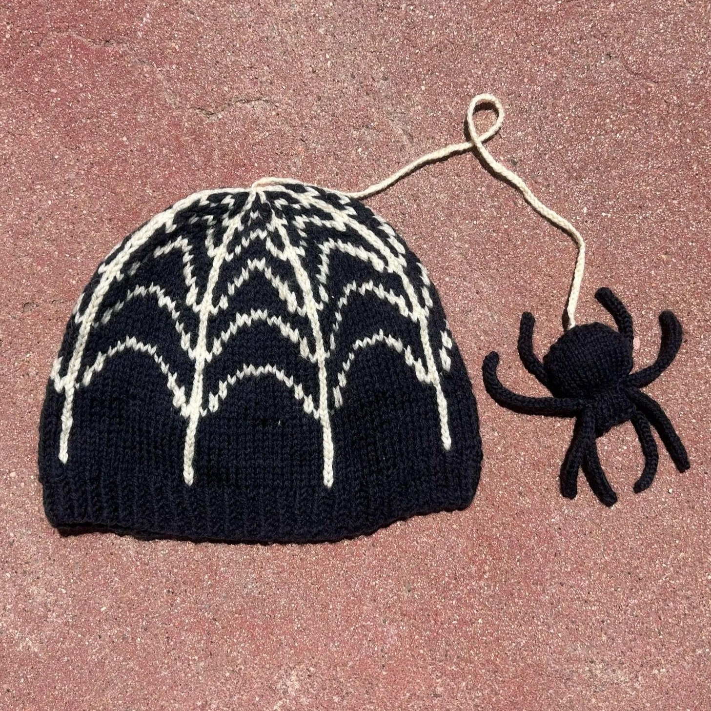 Spiderweb Beanie
Yarn: Kelbourne Woolens, Germantown DK