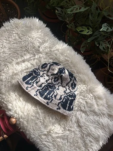 Ritual Dyes, Cobalt Milkweed Beetle Beanie, knit in Ritual Dyes Priestess. 