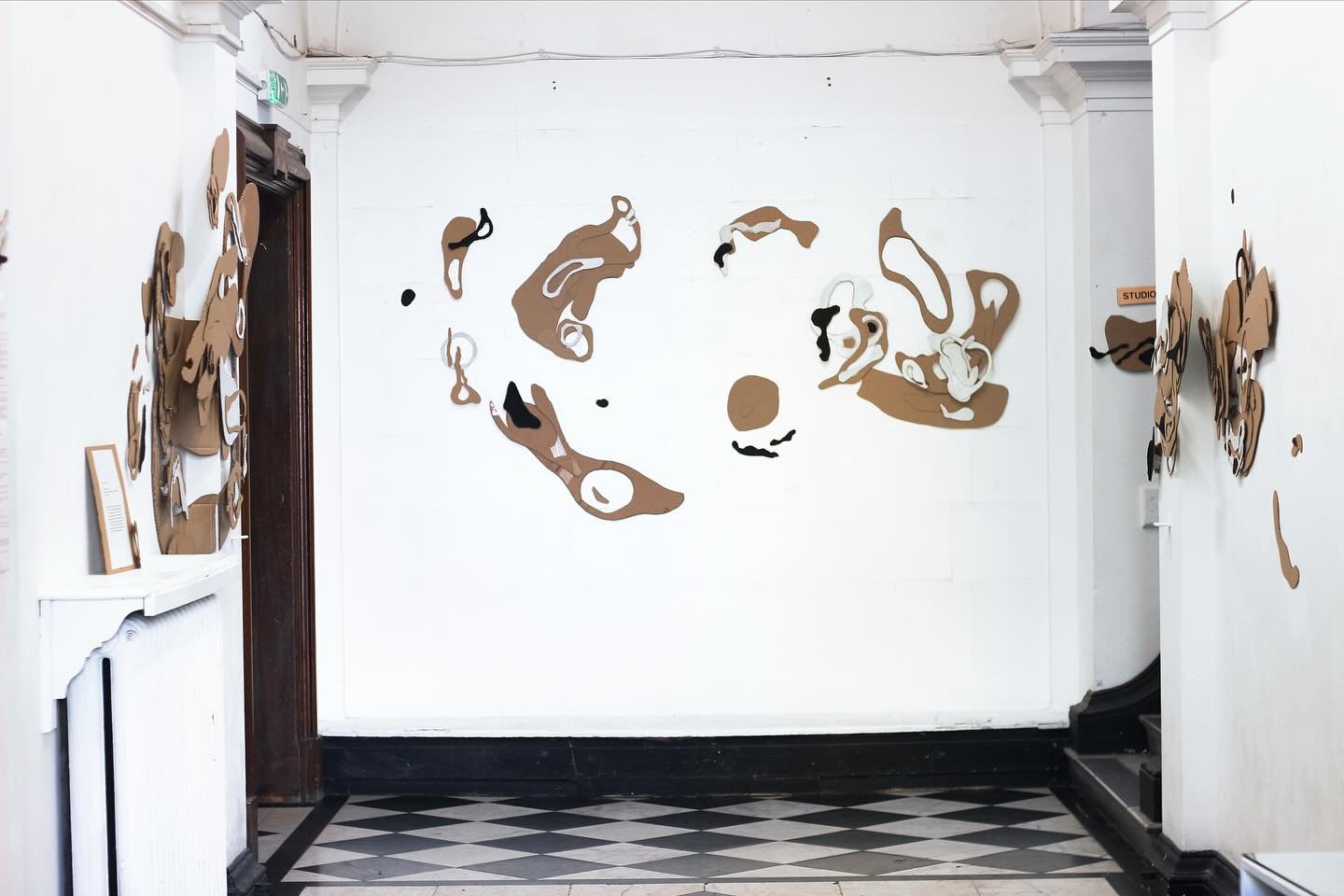 My new cardboard installation &bdquo;Die H&auml;nde im Spiel&ldquo; is currently on view at Lewisham Art House as part of the @135homestudio exhibition Playsure Networks

This work plays with the idea of fugitivity, especially Black fugitivity, as a 