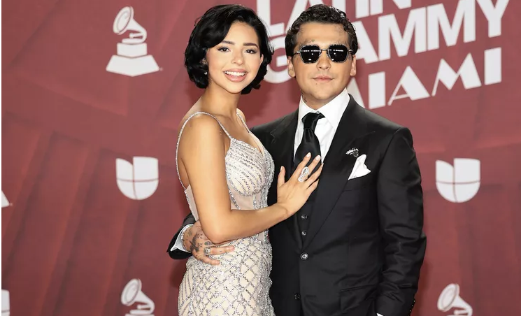 Ángela Aguilar presume regalo de San Valentín que le dio Christian Nodal