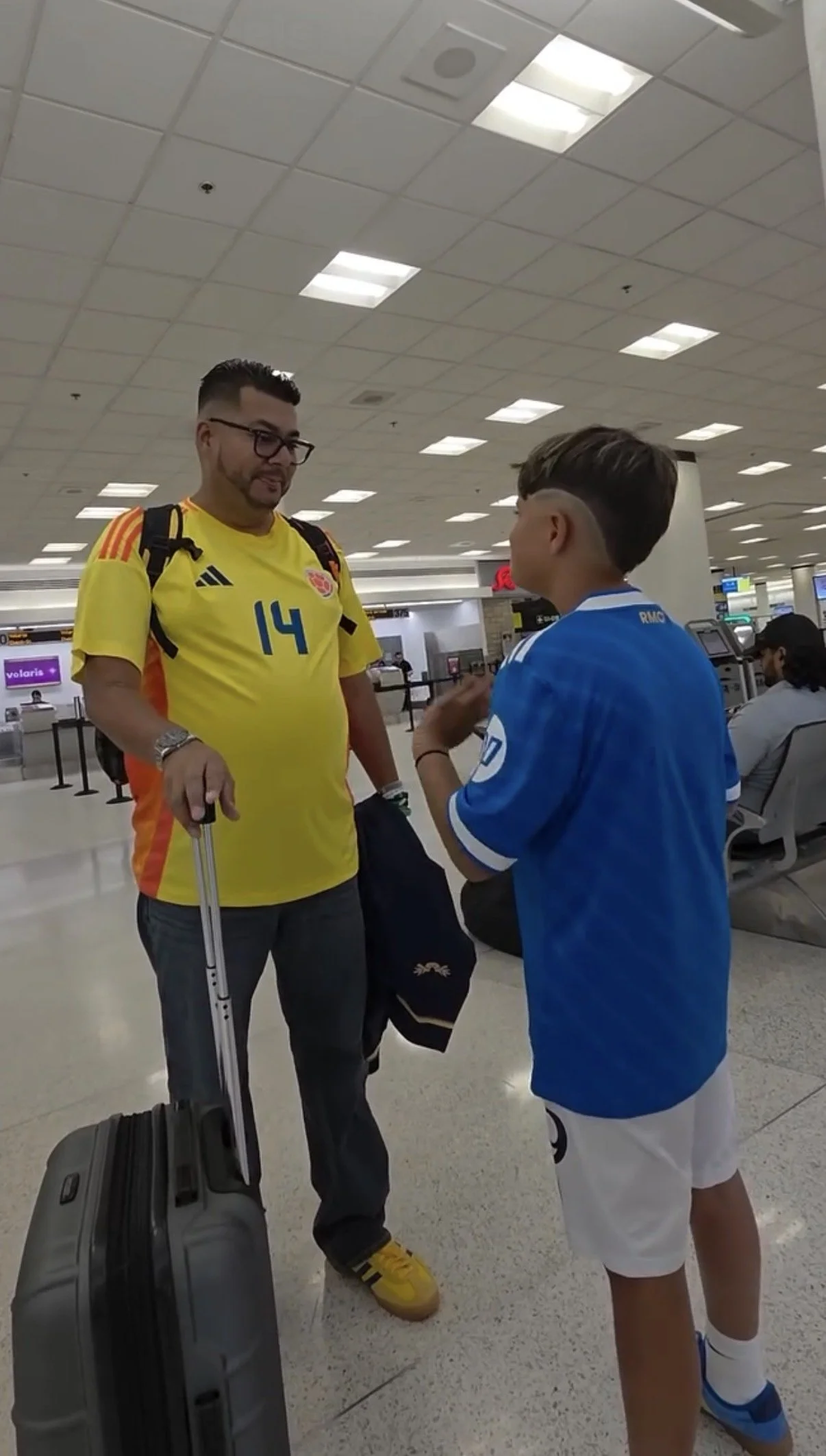 ¡El secreto que cambió todo antes del primer silbatazo! Un padre, un hijo y un boleto al Mundial que nadie esperaba